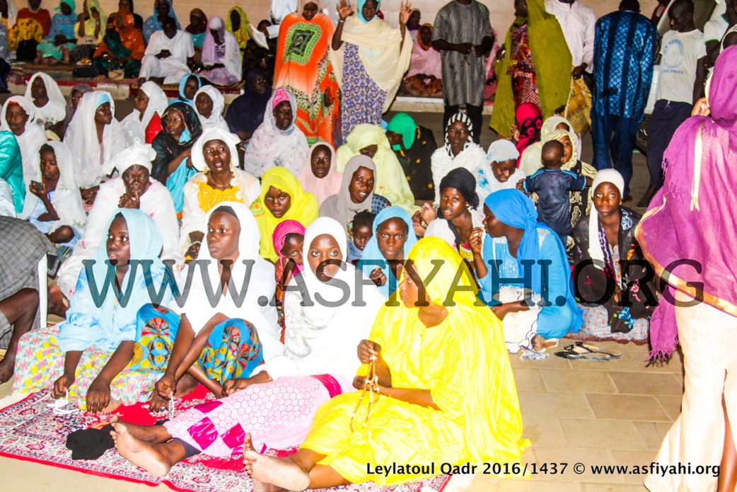 PHOTOS - 2 JUILLET 2016 À TIVAOUANE - Les Images de la Leylatoul Qadr à la Zawiya El Hadj Malick SY (rta)