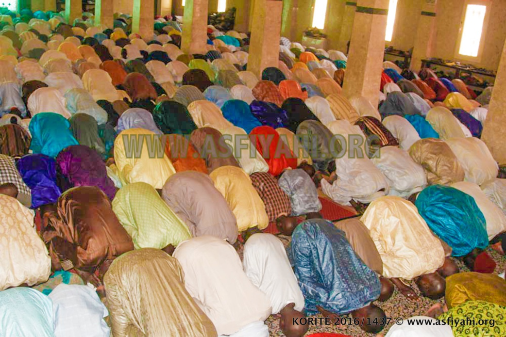 PHOTOS - KORITÉ 2016 À TIVAOUANE - Les Images de la Prière à la Mosquée Serigne Babacar SY (rta)