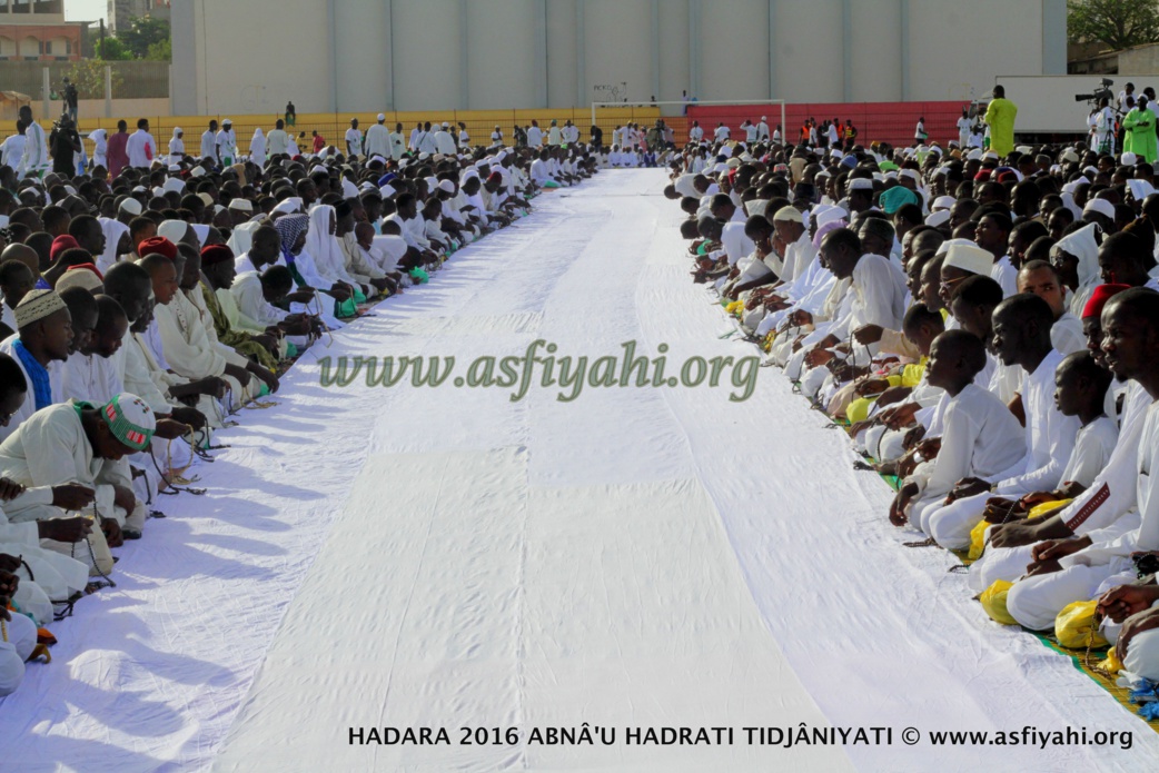 PHOTOS - 15 JUILLET 2016 AU STADE AMADOU BARRY - Regardez les images de la Hadratoul Djumah exceptionnelle presidée par Serigne Abdoul Aziz Sy Al Amine 
