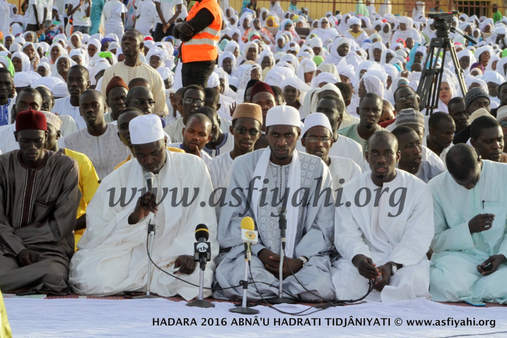 PHOTOS - 15 JUILLET 2016 AU STADE AMADOU BARRY - Regardez les images de la Hadratoul Djumah exceptionnelle presidée par Serigne Abdoul Aziz Sy Al Amine 