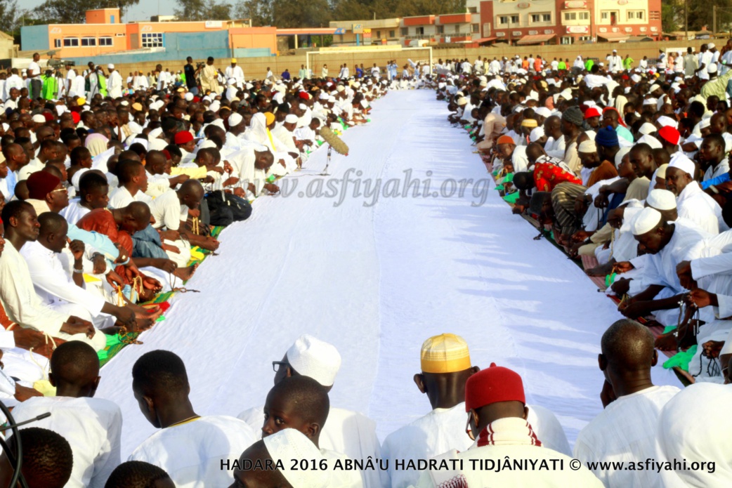 PHOTOS - 15 JUILLET 2016 AU STADE AMADOU BARRY - Regardez les images de la Hadratoul Djumah exceptionnelle presidée par Serigne Abdoul Aziz Sy Al Amine 