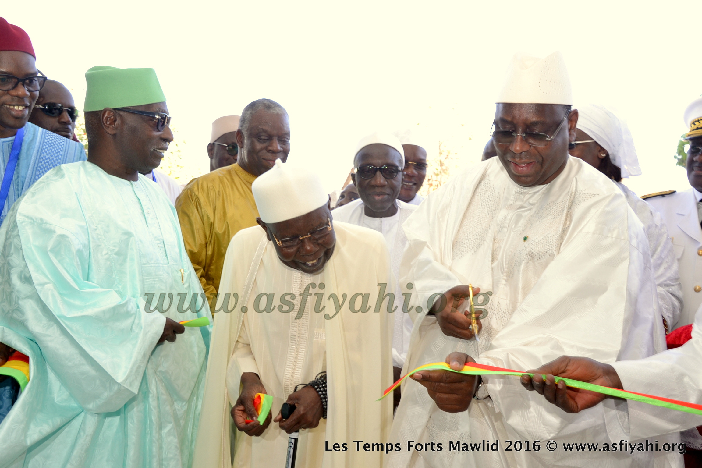PHOTOS - Dispositif Sécuritaire et Médical, la Cuisine , les Ziarras , les Médias le commerce: Découvrez quelques  temps-forts du Gamou de Tivaouane 2016