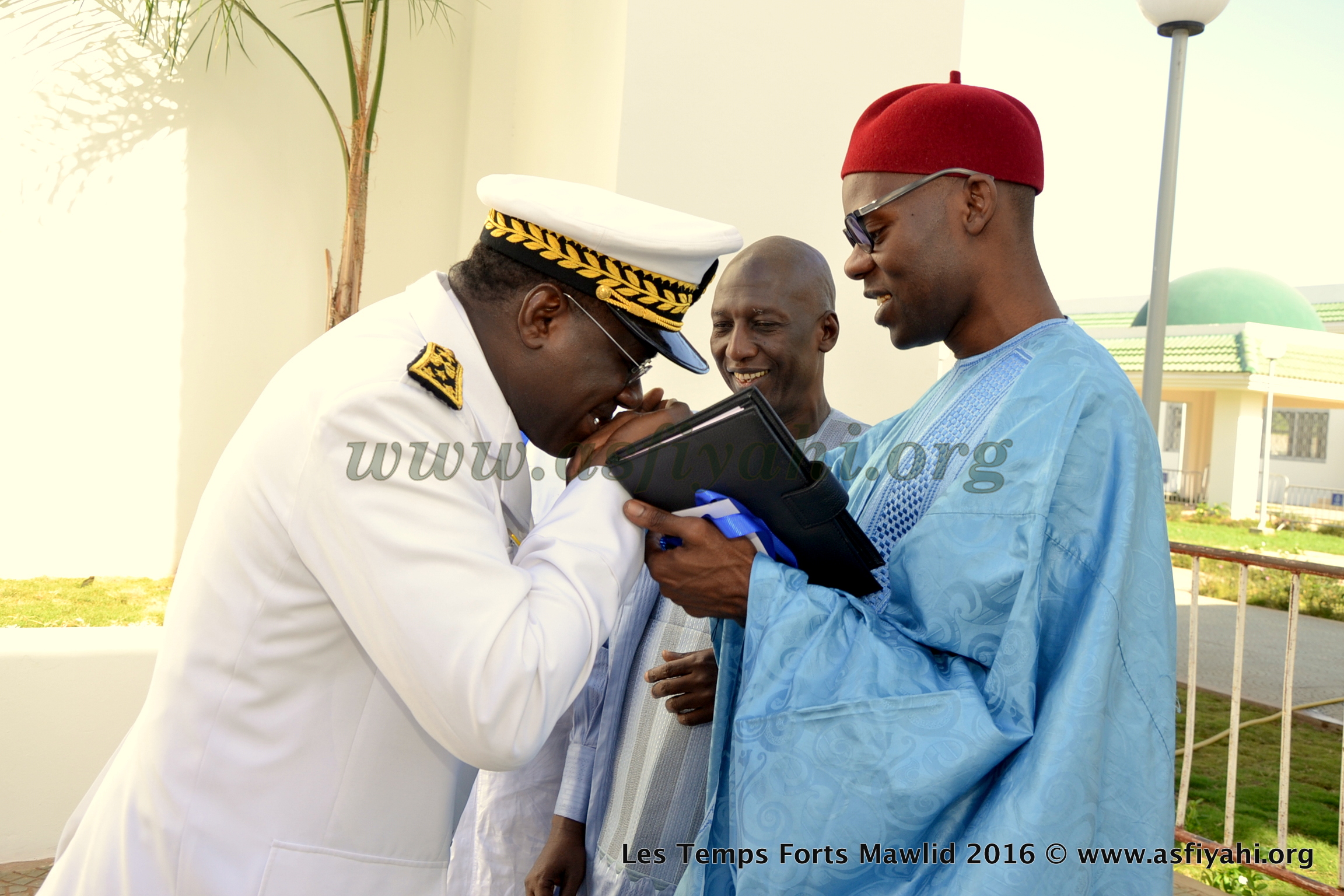 PHOTOS - Dispositif Sécuritaire et Médical, la Cuisine , les Ziarras , les Médias le commerce: Découvrez quelques  temps-forts du Gamou de Tivaouane 2016