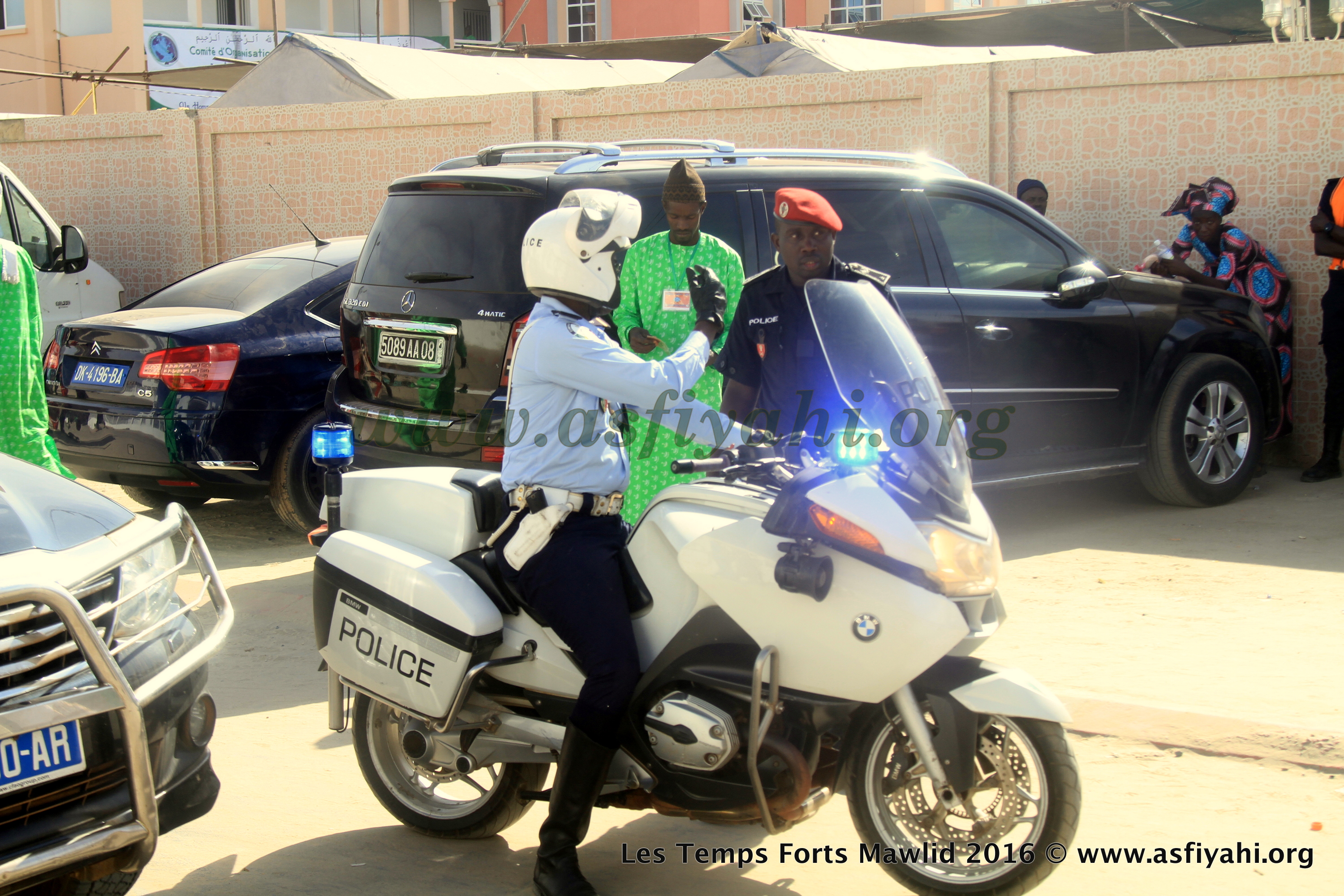 PHOTOS - Dispositif Sécuritaire et Médical, la Cuisine , les Ziarras , les Médias le commerce: Découvrez quelques  temps-forts du Gamou de Tivaouane 2016