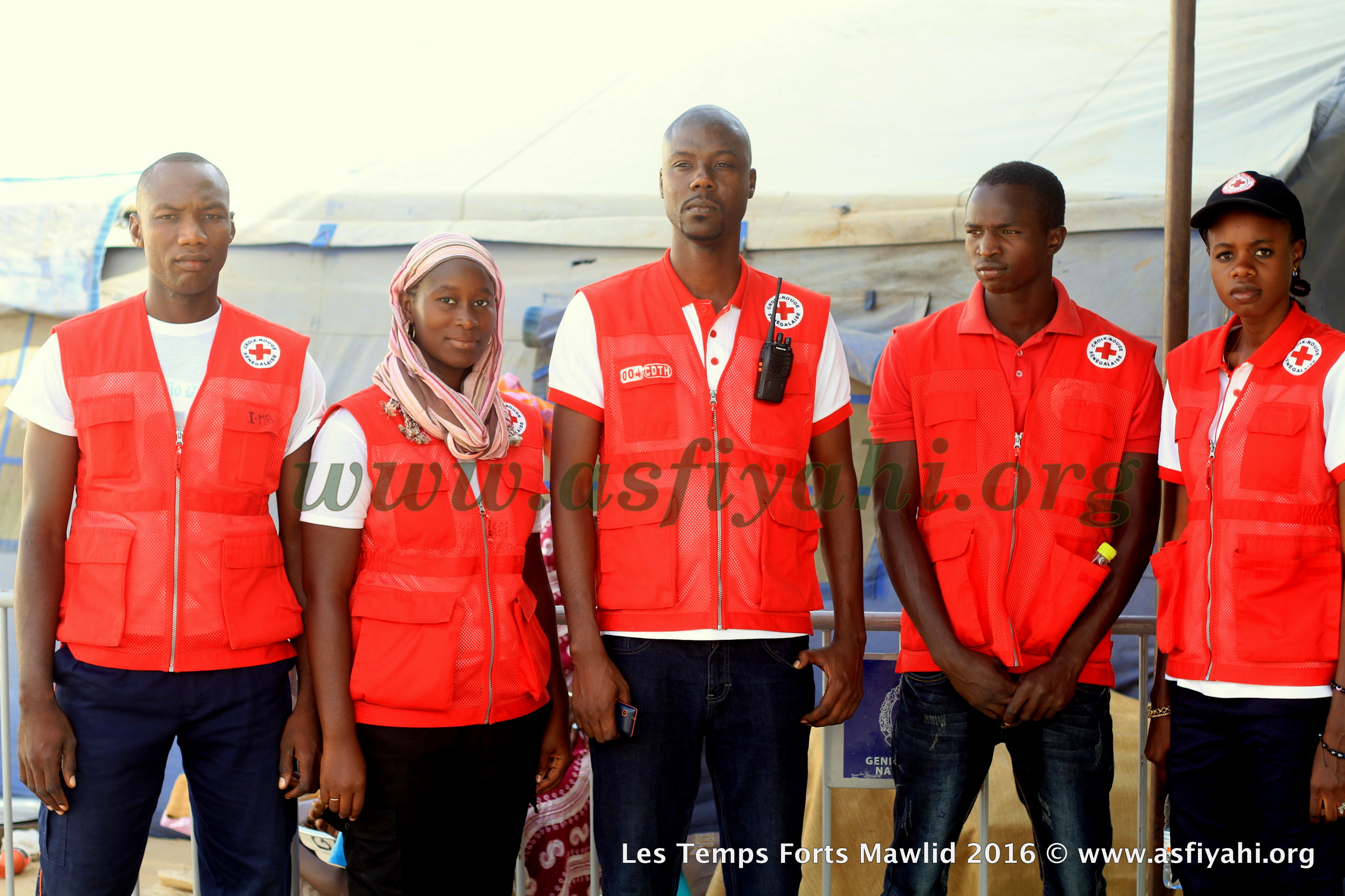 PHOTOS - Dispositif Sécuritaire et Médical, la Cuisine , les Ziarras , les Médias le commerce: Découvrez quelques  temps-forts du Gamou de Tivaouane 2016
