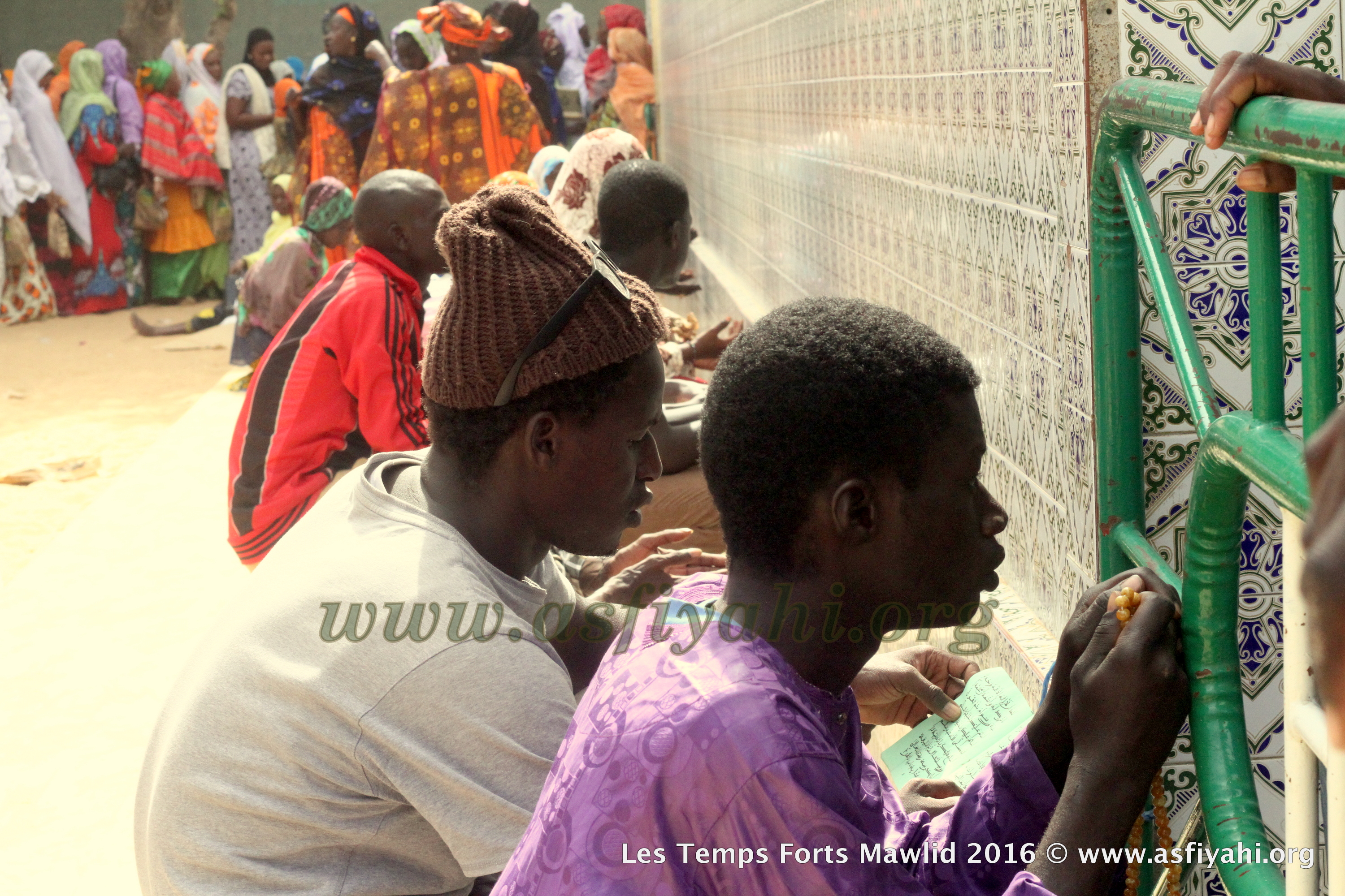 PHOTOS - Dispositif Sécuritaire et Médical, la Cuisine , les Ziarras , les Médias le commerce: Découvrez quelques  temps-forts du Gamou de Tivaouane 2016