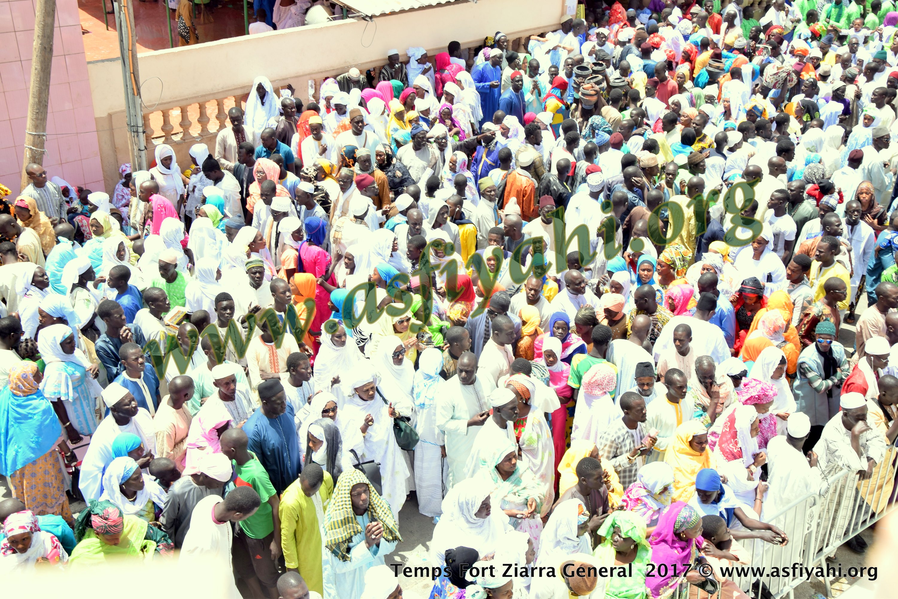 PHOTOS - ALBUM 3 - ZIARRE GENERALE 2017 - Les fidèles s’abreuvent aux sources d'El Hadji Malick Sy (rta)