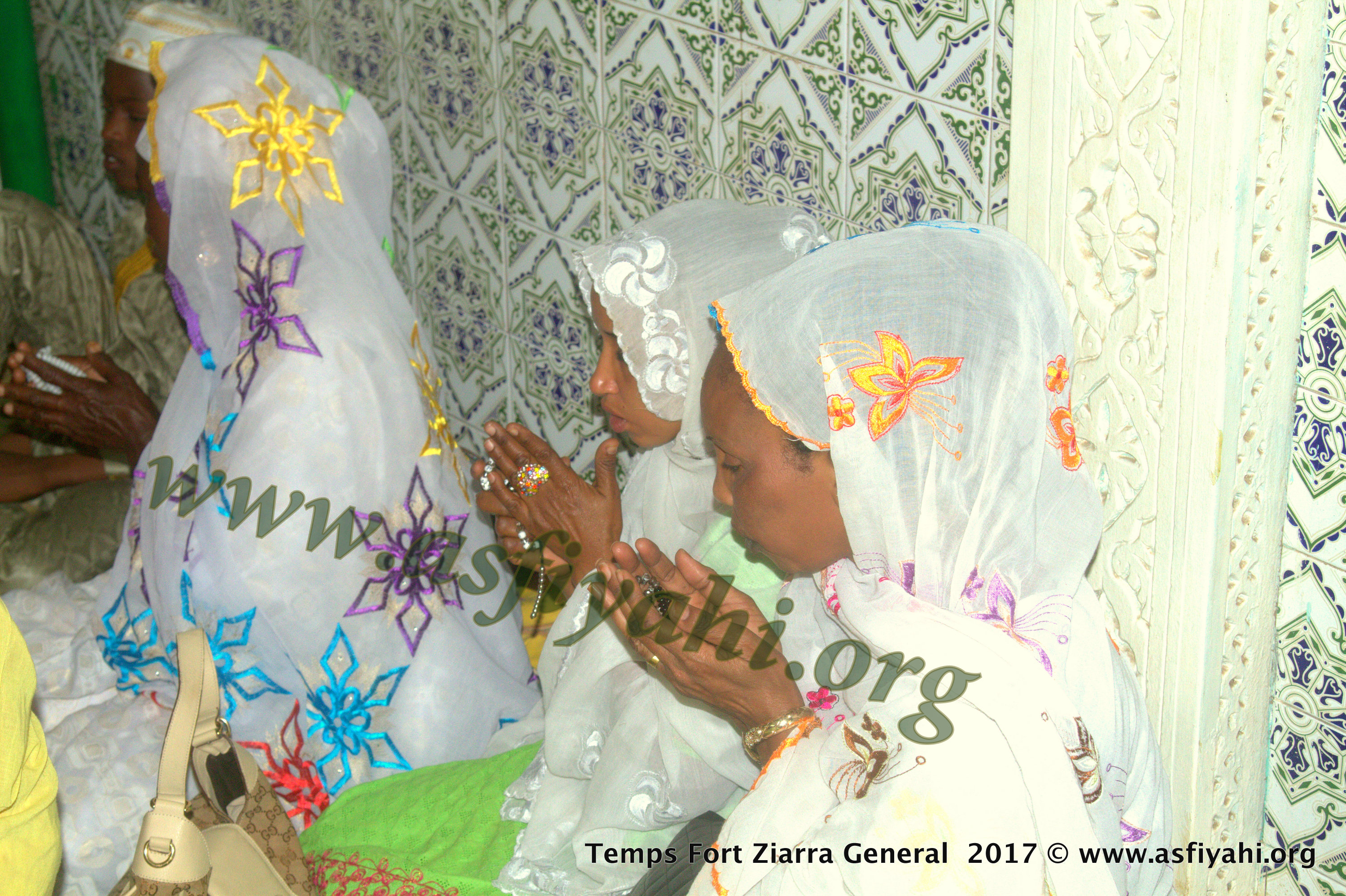 PHOTOS - ALBUM 3 - ZIARRE GENERALE 2017 - Les fidèles s’abreuvent aux sources d'El Hadji Malick Sy (rta)