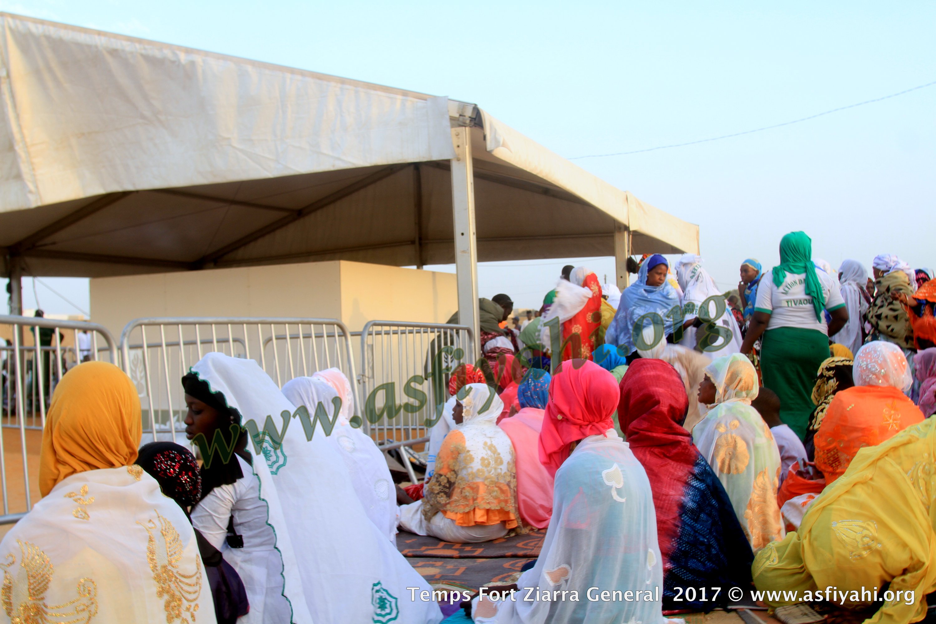 PHOTOS - ALBUM 3 - ZIARRE GENERALE 2017 - Les fidèles s’abreuvent aux sources d'El Hadji Malick Sy (rta)