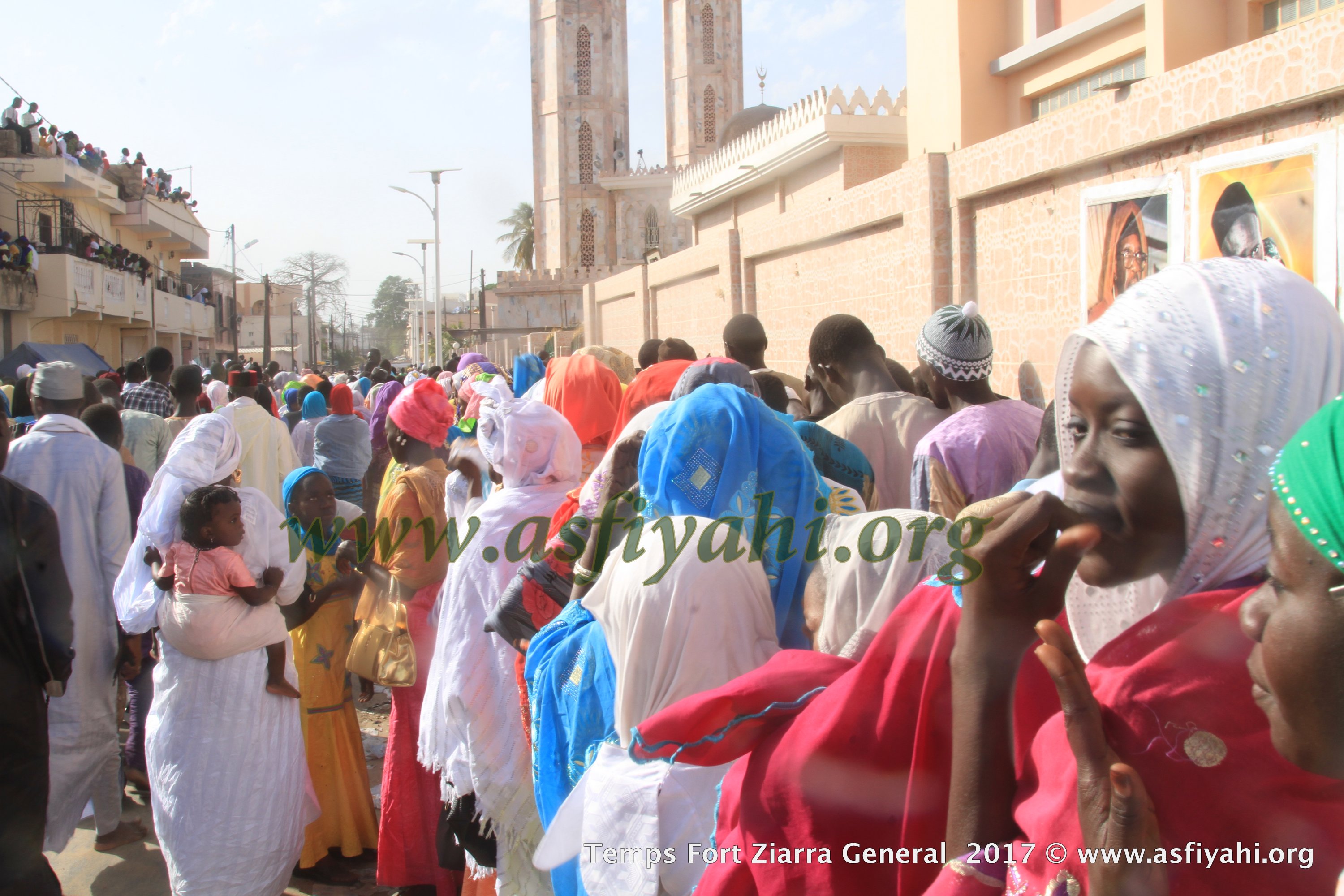 PHOTOS - ALBUM 3 - ZIARRE GENERALE 2017 - Les fidèles s’abreuvent aux sources d'El Hadji Malick Sy (rta)