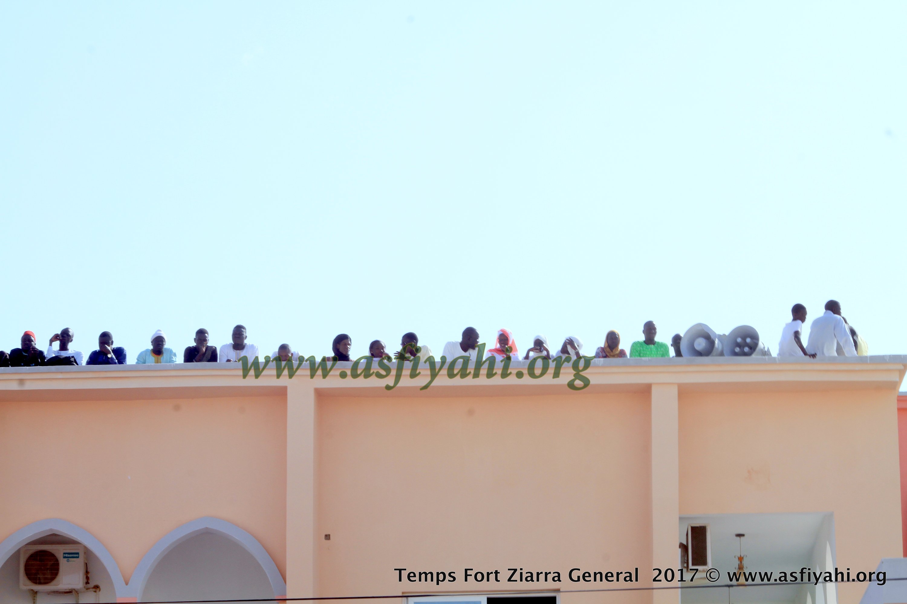 PHOTOS - ALBUM 3 - ZIARRE GENERALE 2017 - Les fidèles s’abreuvent aux sources d'El Hadji Malick Sy (rta)