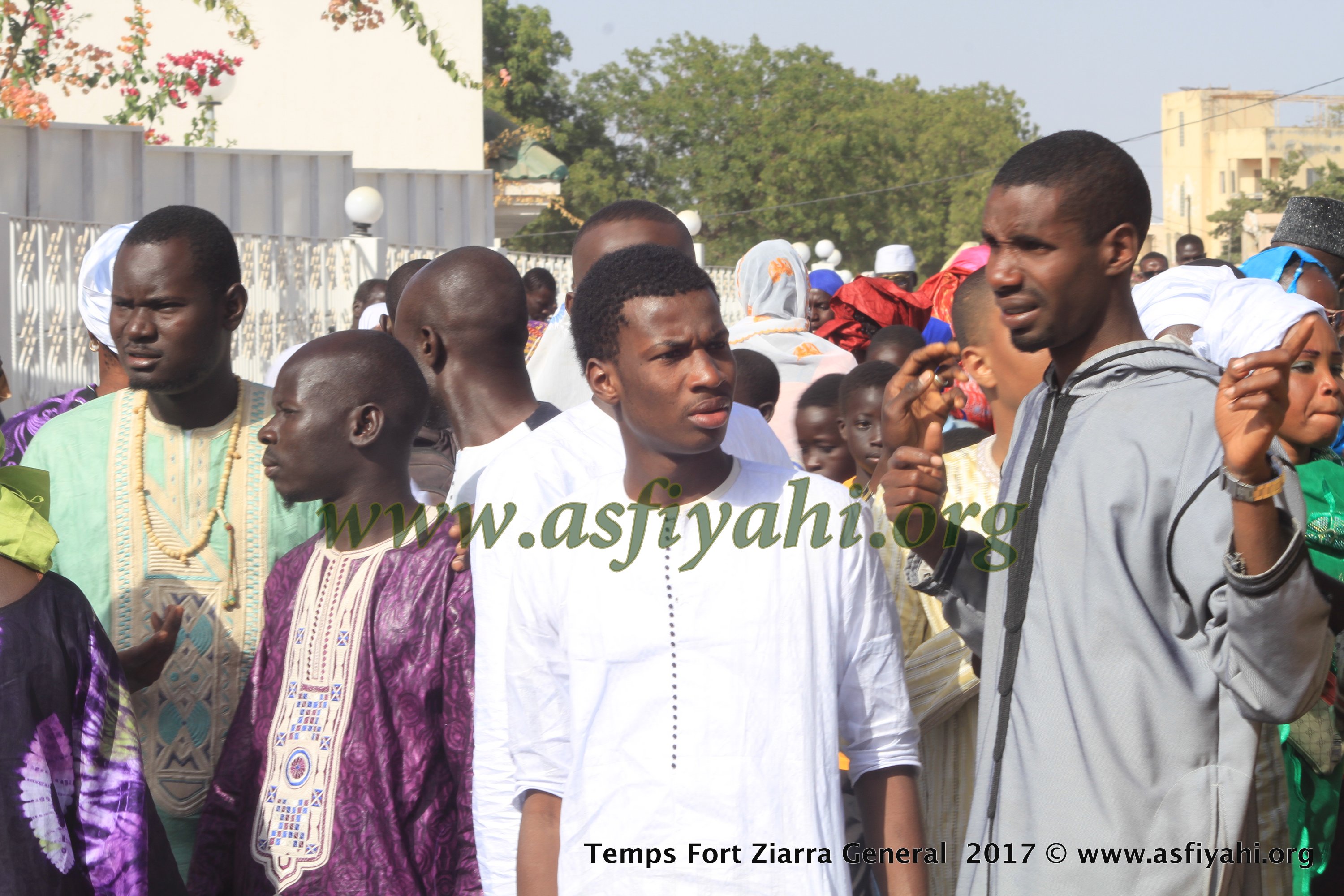 PHOTOS - ALBUM 3 - ZIARRE GENERALE 2017 - Les fidèles s’abreuvent aux sources d'El Hadji Malick Sy (rta)