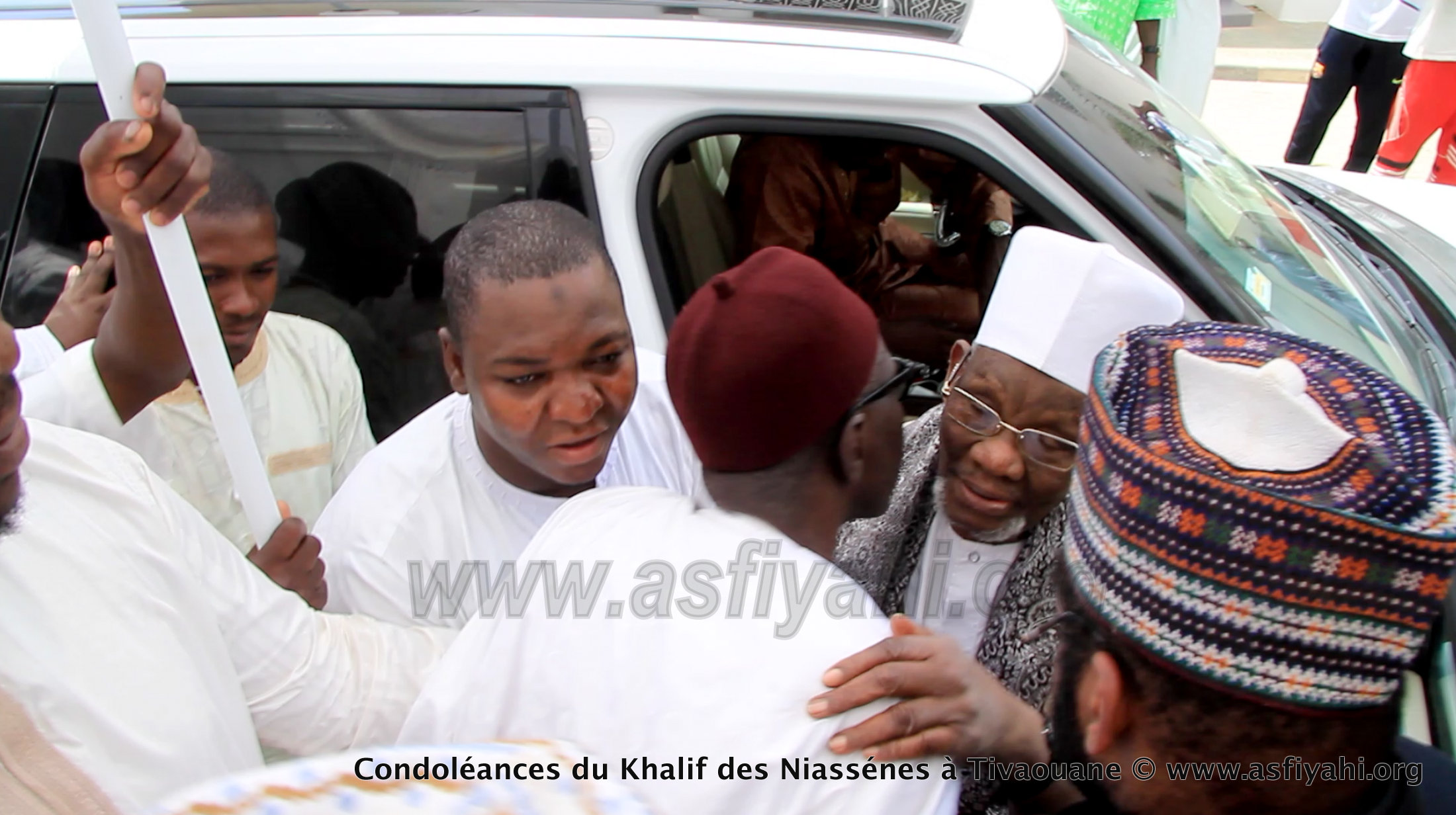 PHOTOS - TIVAOUANE - Les Images de la présentation de Condoléances du khalif de Médina Baye, Cheikh Ahmad Tidiane Niasse 