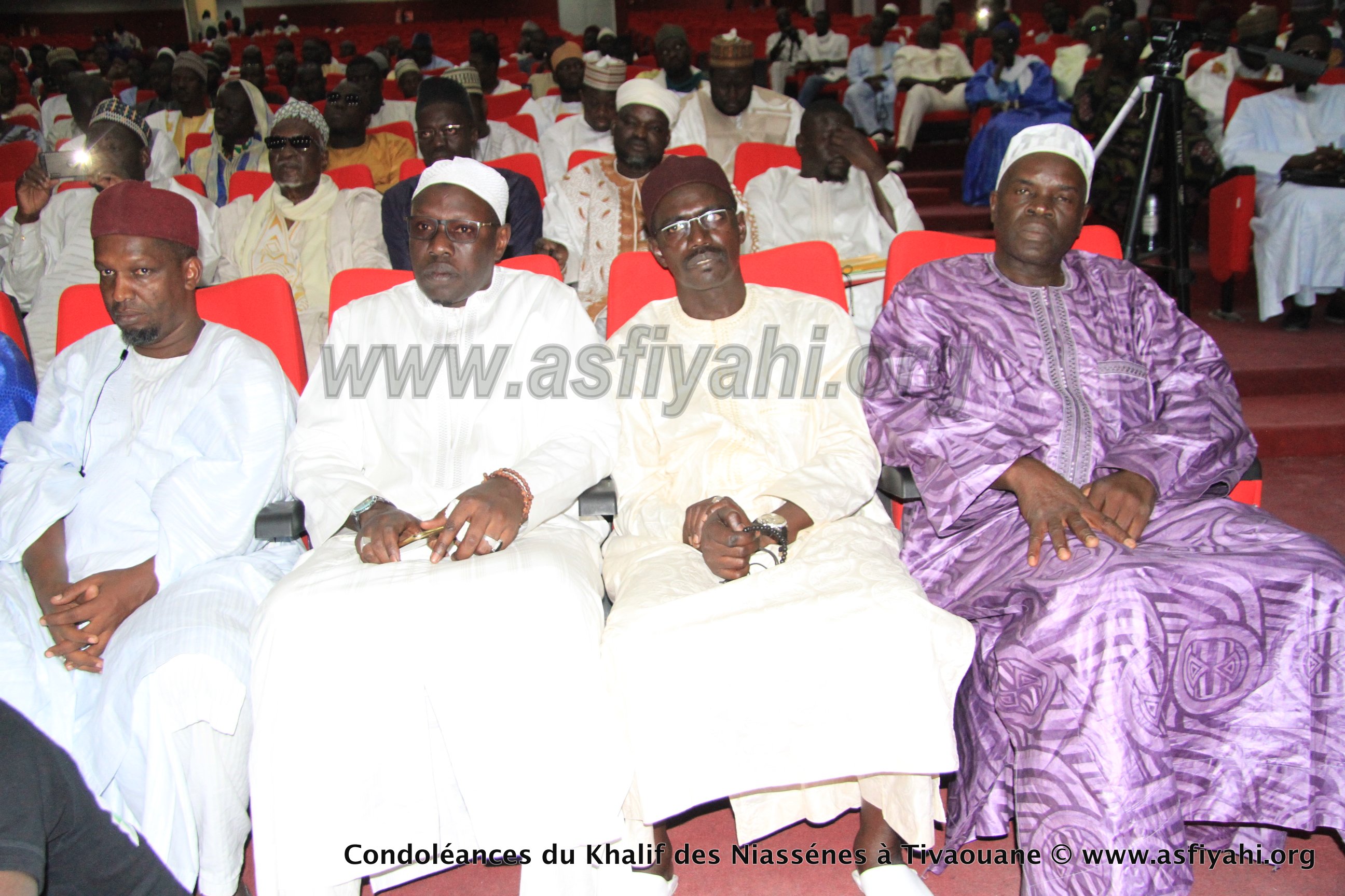 PHOTOS - TIVAOUANE - Les Images de la présentation de Condoléances du khalif de Médina Baye, Cheikh Ahmad Tidiane Niasse 