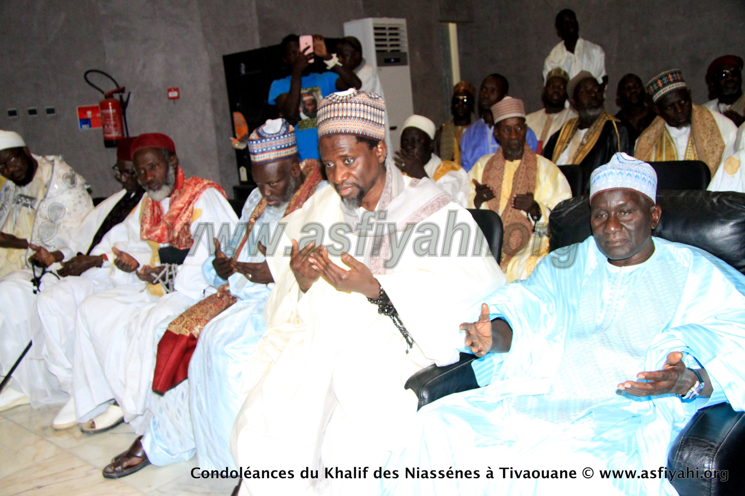 PHOTOS - TIVAOUANE - Les Images de la présentation de Condoléances du khalif de Médina Baye, Cheikh Ahmad Tidiane Niasse 