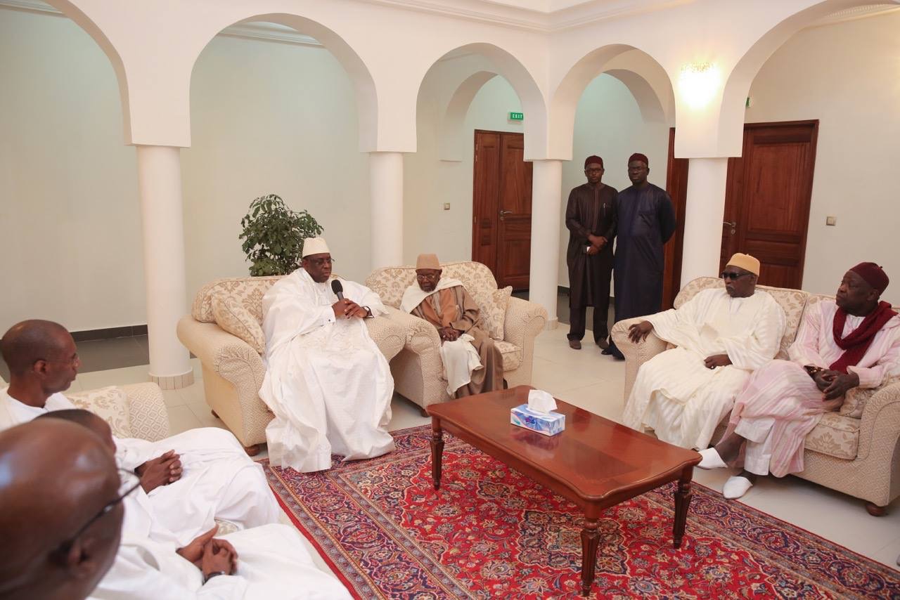 PHOTOS + AUDIOS - TIVAOUANE, 11 AVRIL 2017 - Visite de Courtoisie du Président Macky Sall au Khalif Général des Tidianes