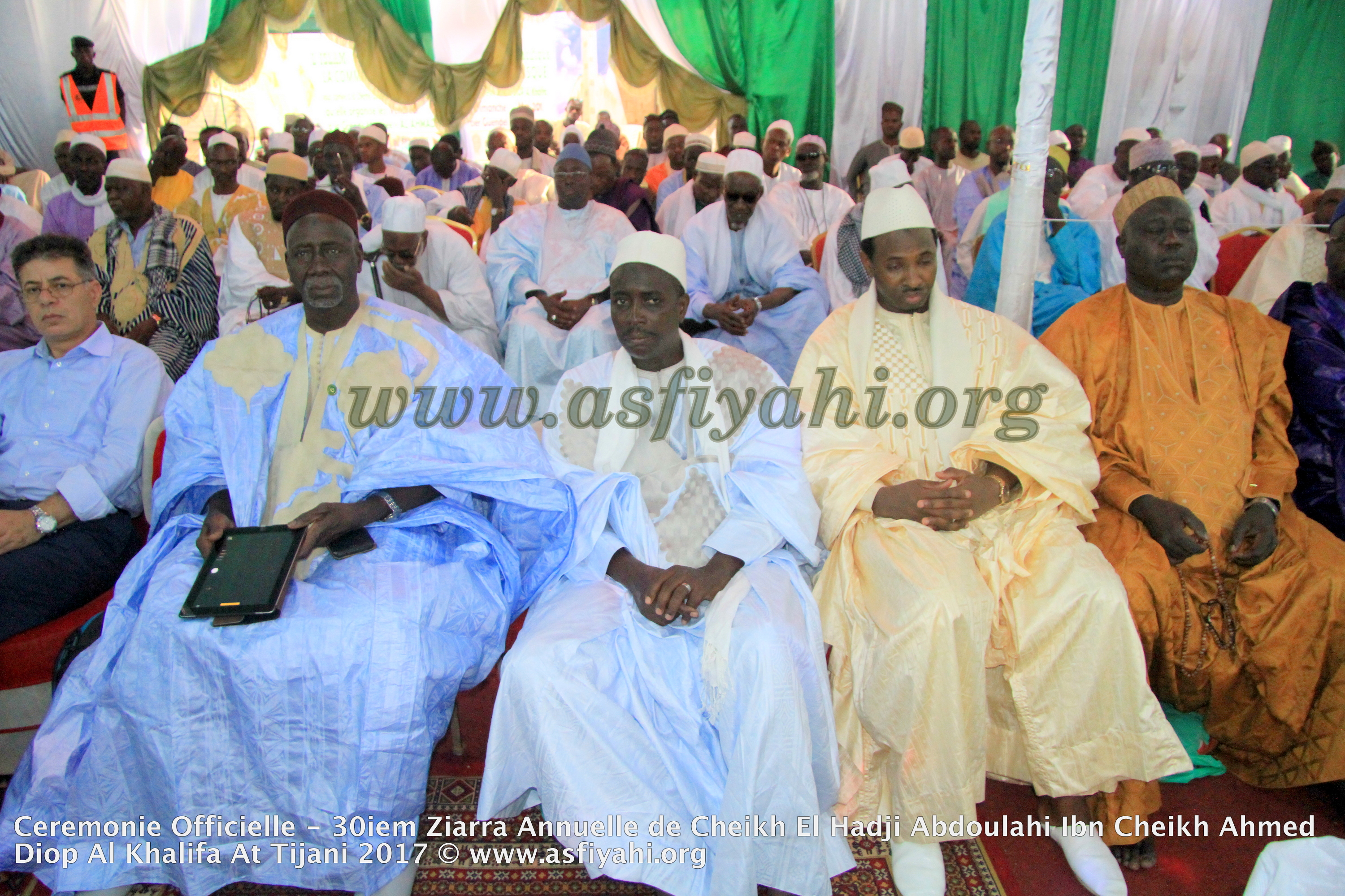 PHOTOS - RUFISQUE - Les Images de la Cérémonie Officielle de la 30éme Ziarra Ahmadiyya de Cheikh El Hadj Abdoulahi Ibn Cheikh Ahmed Diop, Vendredi 12 au Dimanche 13 Mai 2017