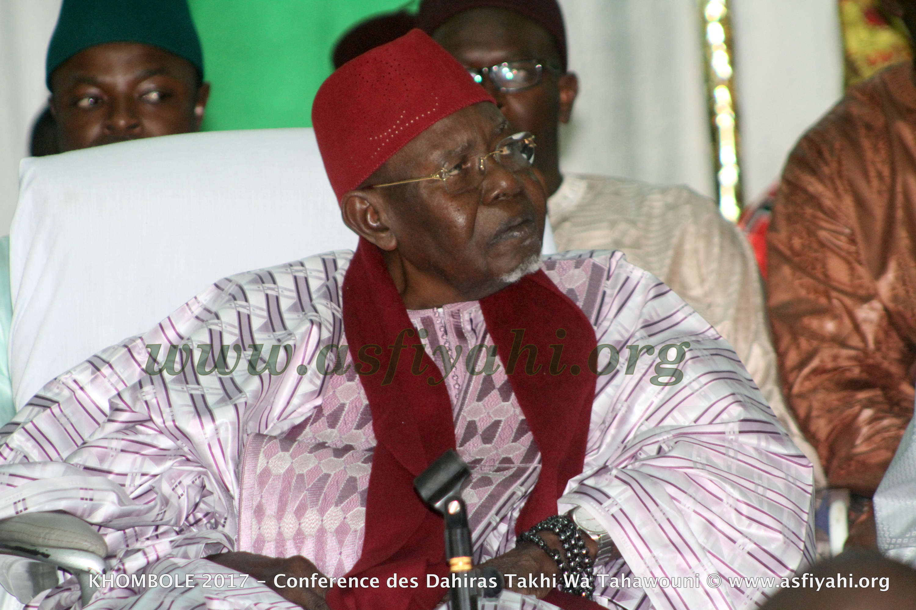 PHOTOS - KHOMBOLE 2017 - Les Images de la Conférence des Dahiras Takhi Wa Tahawouni présidée par le Khalif Général des Tidianes, Serigne Abdoul Aziz SY AL Amine 