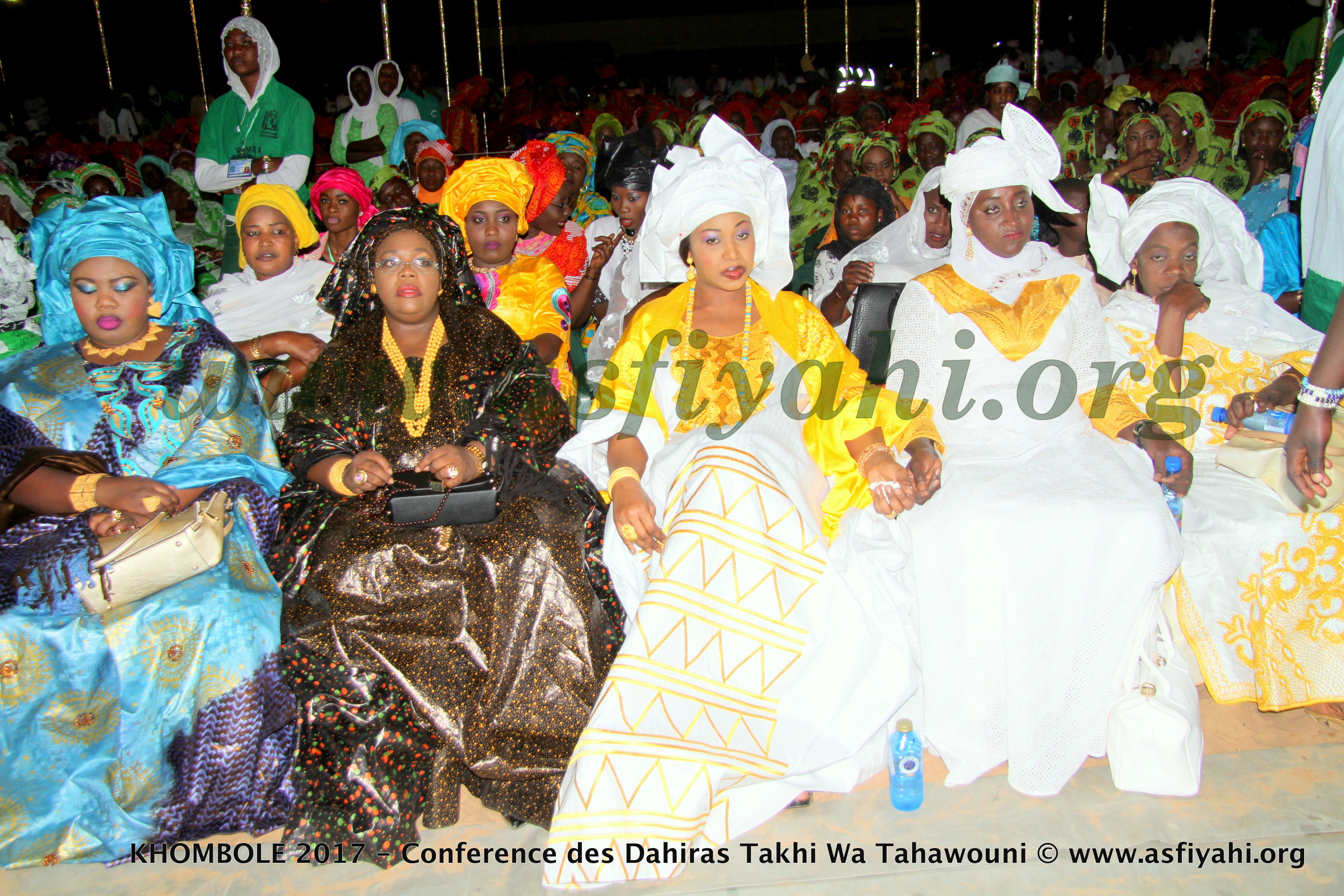 PHOTOS - KHOMBOLE 2017 - Les Images de la Conférence des Dahiras Takhi Wa Tahawouni présidée par le Khalif Général des Tidianes, Serigne Abdoul Aziz SY AL Amine 