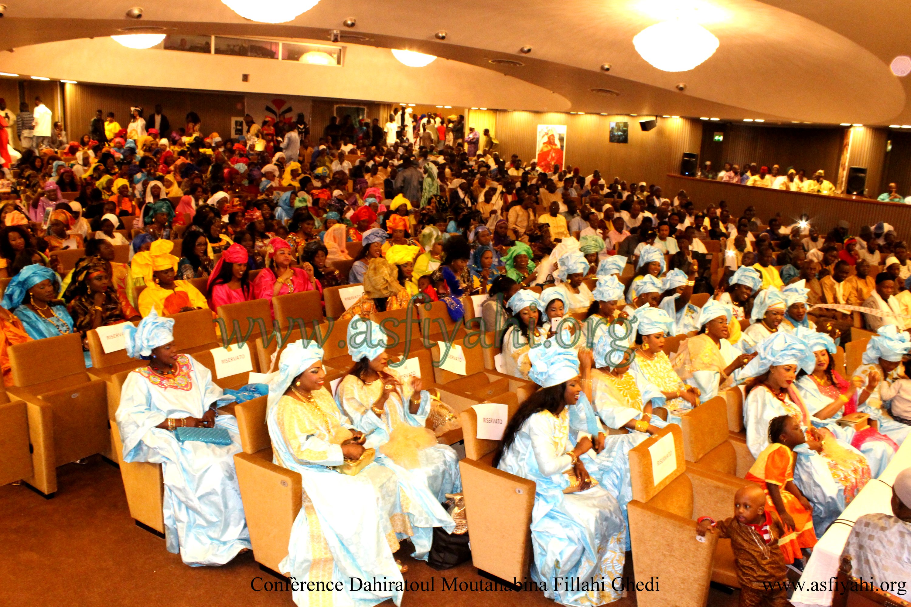 PHOTOS - ITALIE - BRESCIA : Les images de la Conférence du Dahiratoul Moutahabina Fillahi de Ghedi co-présidé par Serigne Habib SY Mansour et Serigne Cheikhou Oumar SY Djamil