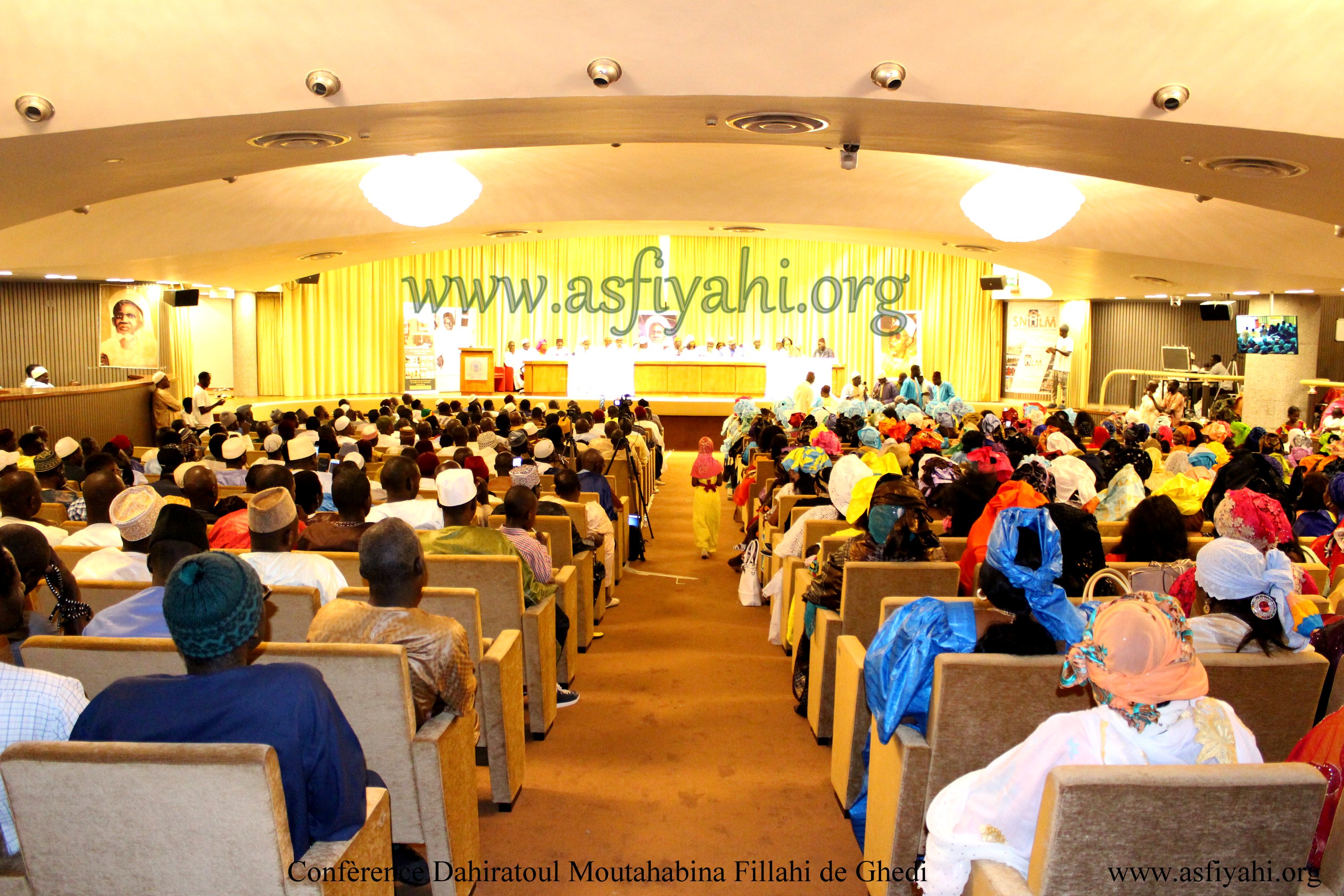 PHOTOS - ITALIE - BRESCIA : Les images de la Conférence du Dahiratoul Moutahabina Fillahi de Ghedi co-présidé par Serigne Habib SY Mansour et Serigne Cheikhou Oumar SY Djamil
