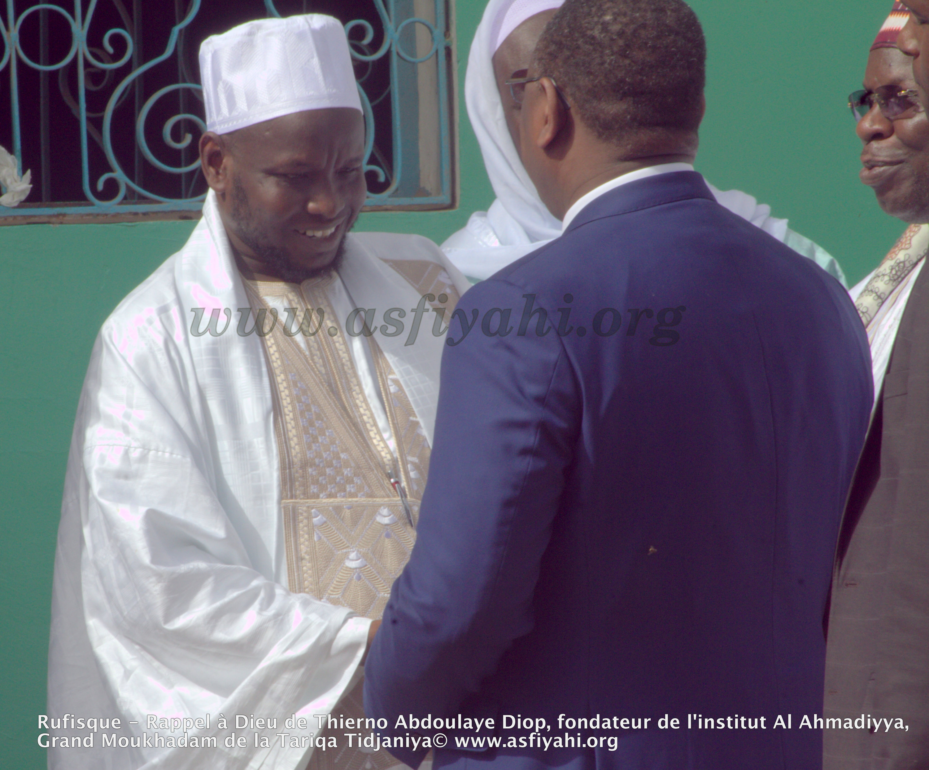 PHOTOS - Les images de la présentation de Condoléances du President Macky Sall chez Thierno Abdoulaye Diop, fondateur de l'institut Al Ahmadiyya