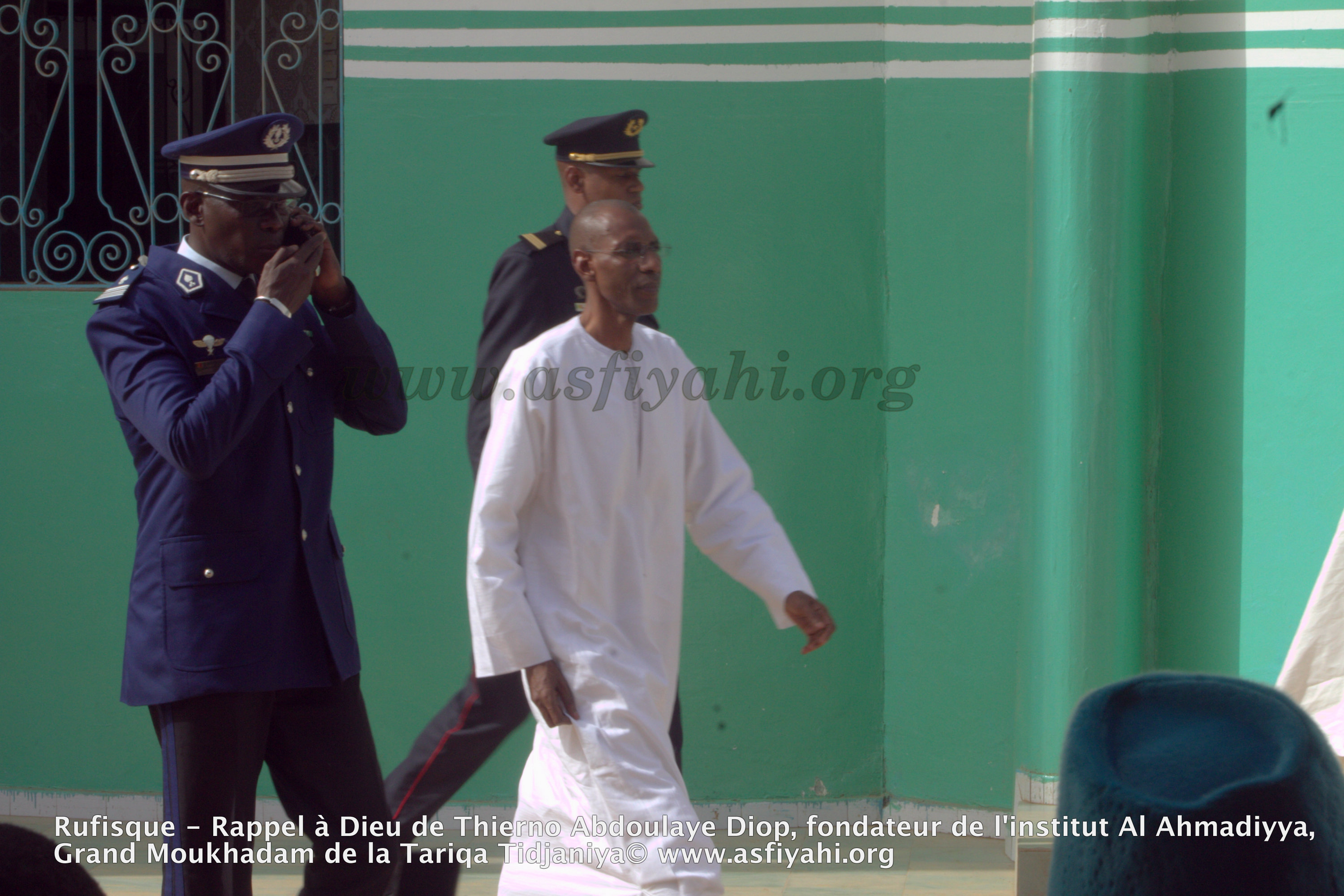 PHOTOS - Les images de la présentation de Condoléances du President Macky Sall chez Thierno Abdoulaye Diop, fondateur de l'institut Al Ahmadiyya