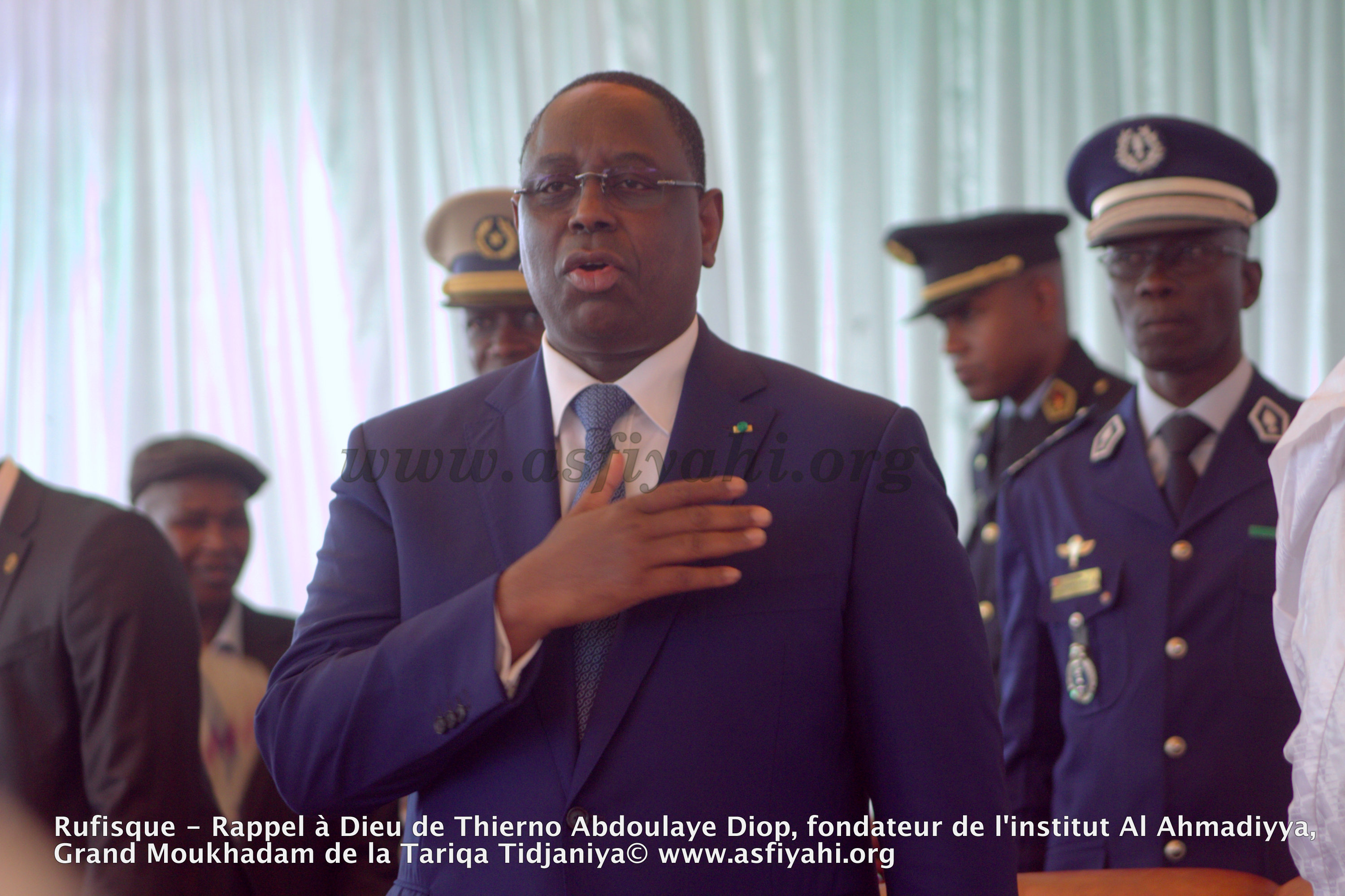PHOTOS - Les images de la présentation de Condoléances du President Macky Sall chez Thierno Abdoulaye Diop, fondateur de l'institut Al Ahmadiyya