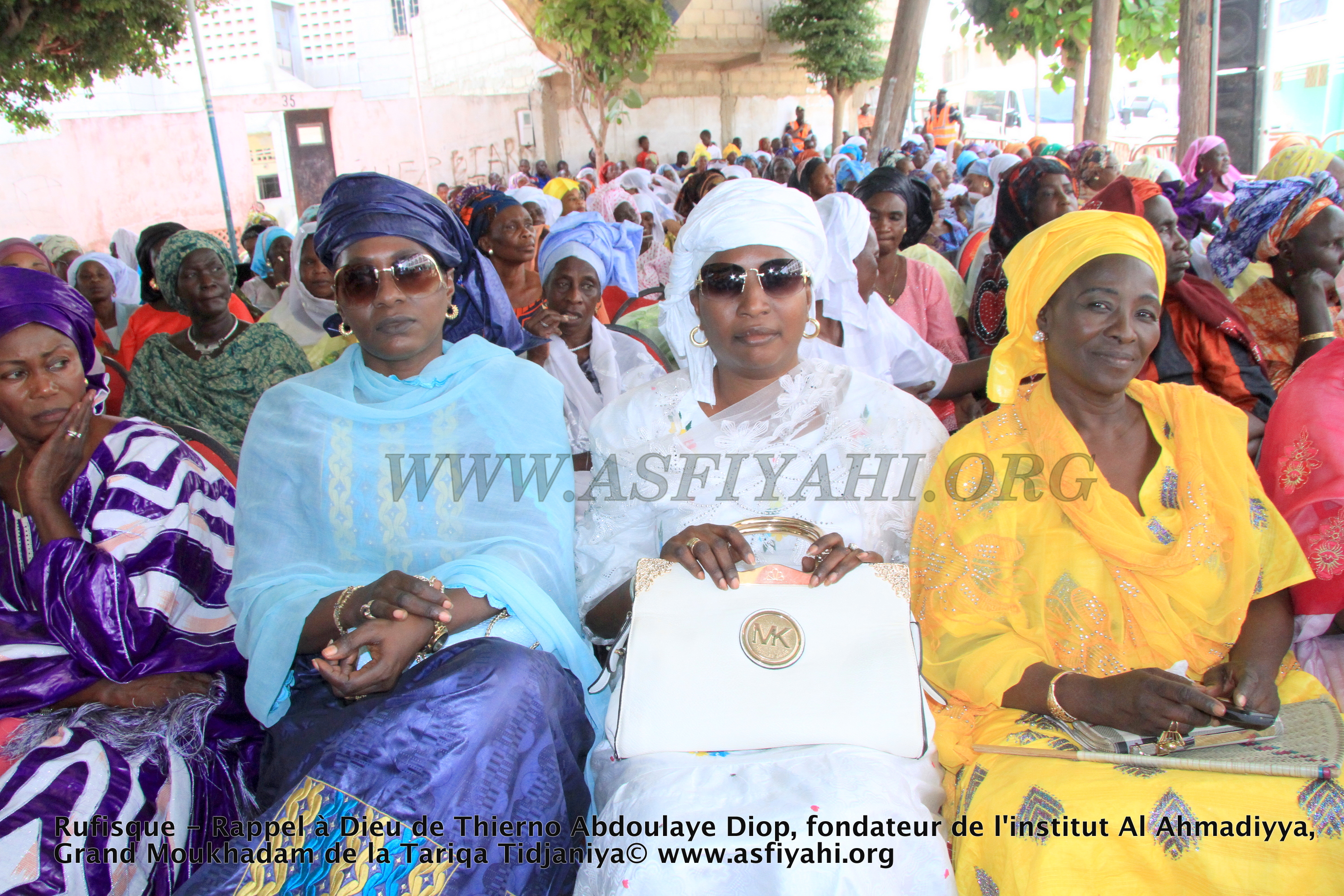 PHOTOS - Les images de la présentation de Condoléances du President Macky Sall chez Thierno Abdoulaye Diop, fondateur de l'institut Al Ahmadiyya