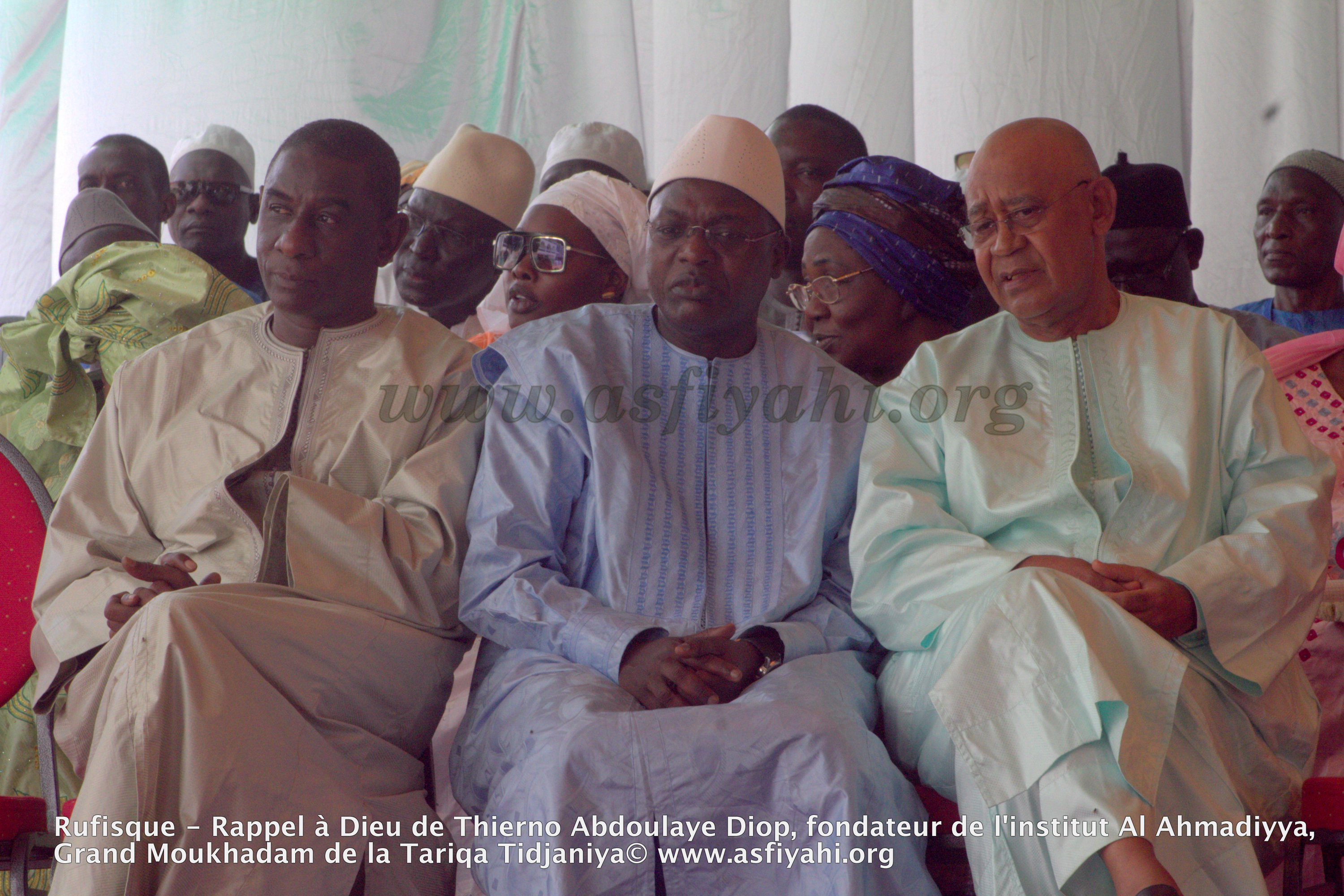 PHOTOS - Les images de la présentation de Condoléances du President Macky Sall chez Thierno Abdoulaye Diop, fondateur de l'institut Al Ahmadiyya