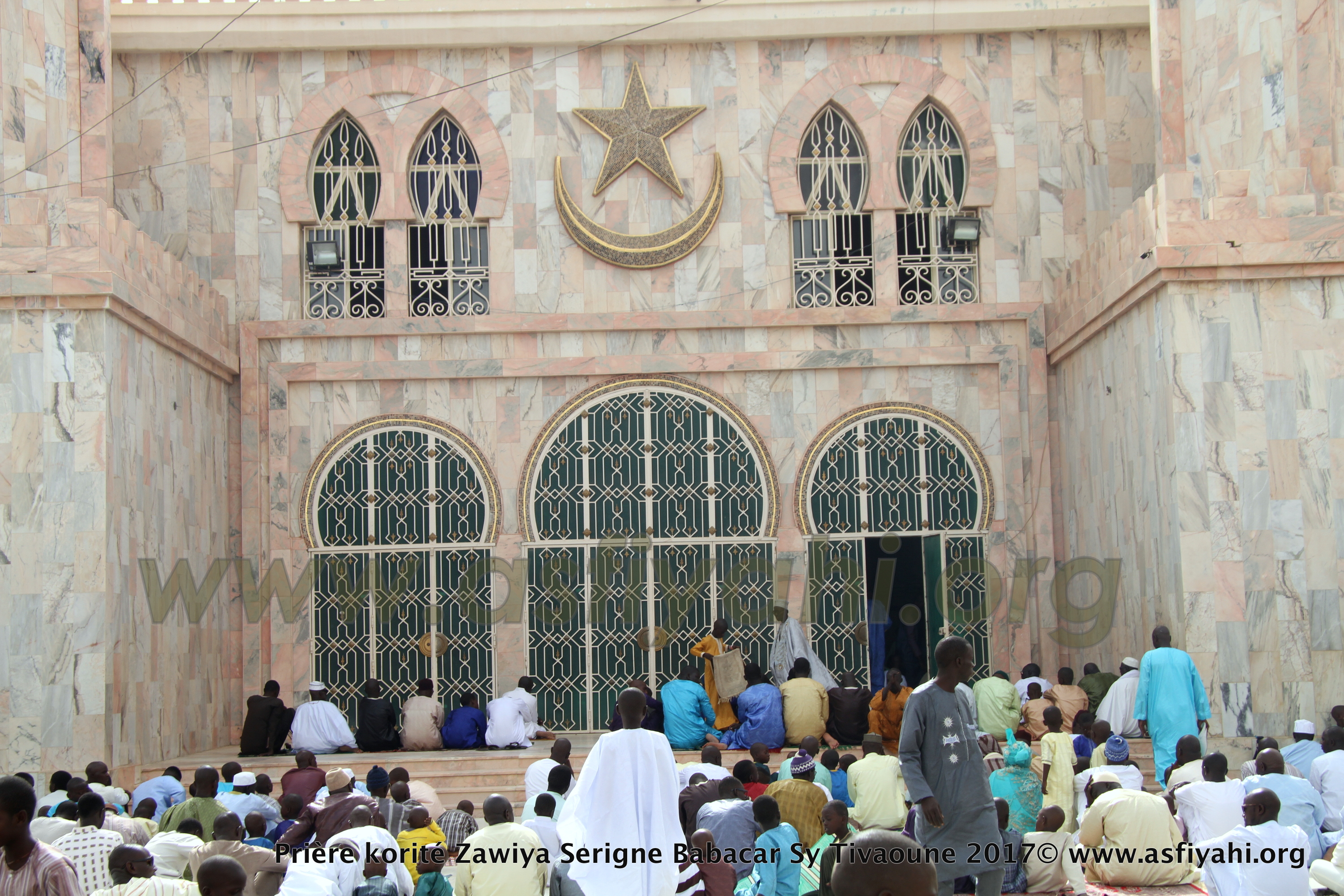 PHOTOS - KORITÉ 2017 À TIVAOUANE - Les Images de la Priere à la Mosquée Khalifa Babacar SY (rta)