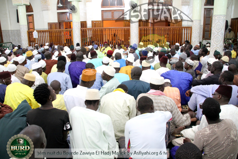 PHOTOS - GAMOU TIVAOUANE 2017 - Les Images de la troisième nuit du Bourde a la Zawiya El Hadj Malick Sy