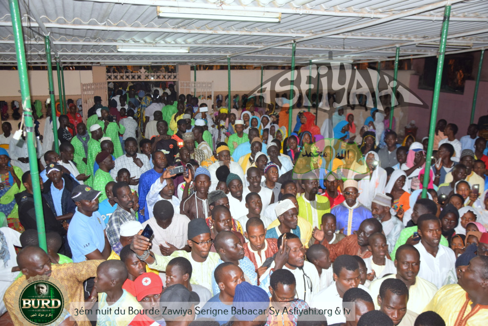 PHOTOS - GAMOU TIVAOUANE 2017 - Les Images de la troisième nuit du Bourde à la Zawiya Serigne Babacar SY