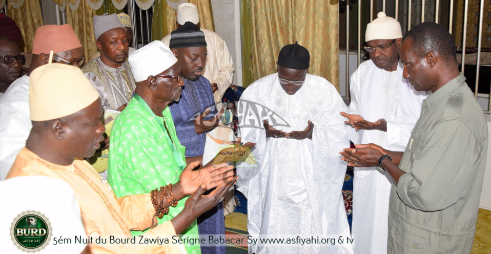 PHOTOS - TIVAOUANE - Les Images de la Cinquiéme nuit du Bourde à la Mosquée Serigne Babacar Sy