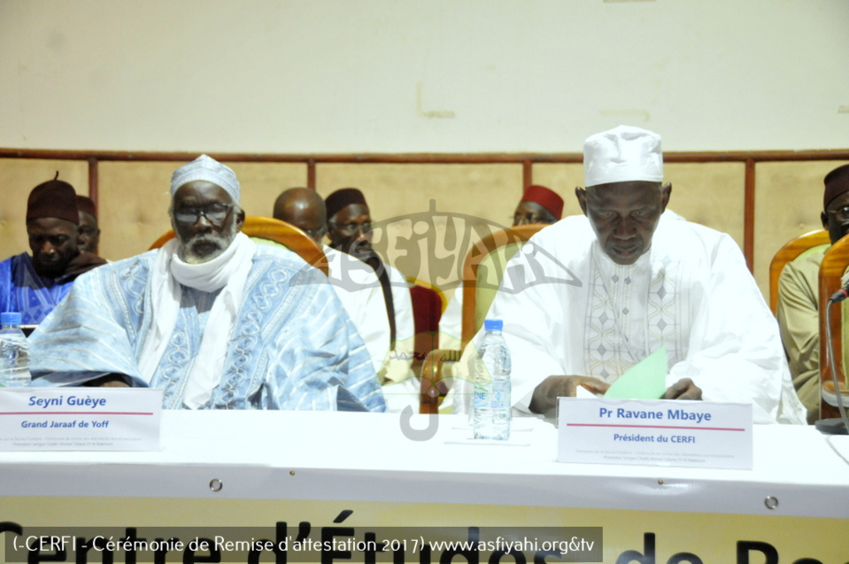 PHOTOS - Les Images de la cérémonie de remise officielle d’attestations aux participants aux séminaires de formation sur divers thèmes islamiques durant l’année académique 2017, organisée par le CERFI du Pr Rawane MBAYE