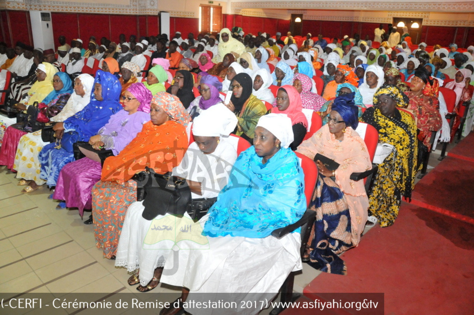 PHOTOS - Les Images de la cérémonie de remise officielle d’attestations aux participants aux séminaires de formation sur divers thèmes islamiques durant l’année académique 2017, organisée par le CERFI du Pr Rawane MBAYE