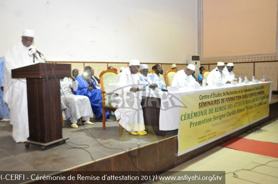 PHOTOS - Les Images de la cérémonie de remise officielle d’attestations aux participants aux séminaires de formation sur divers thèmes islamiques durant l’année académique 2017, organisée par le CERFI du Pr Rawane MBAYE