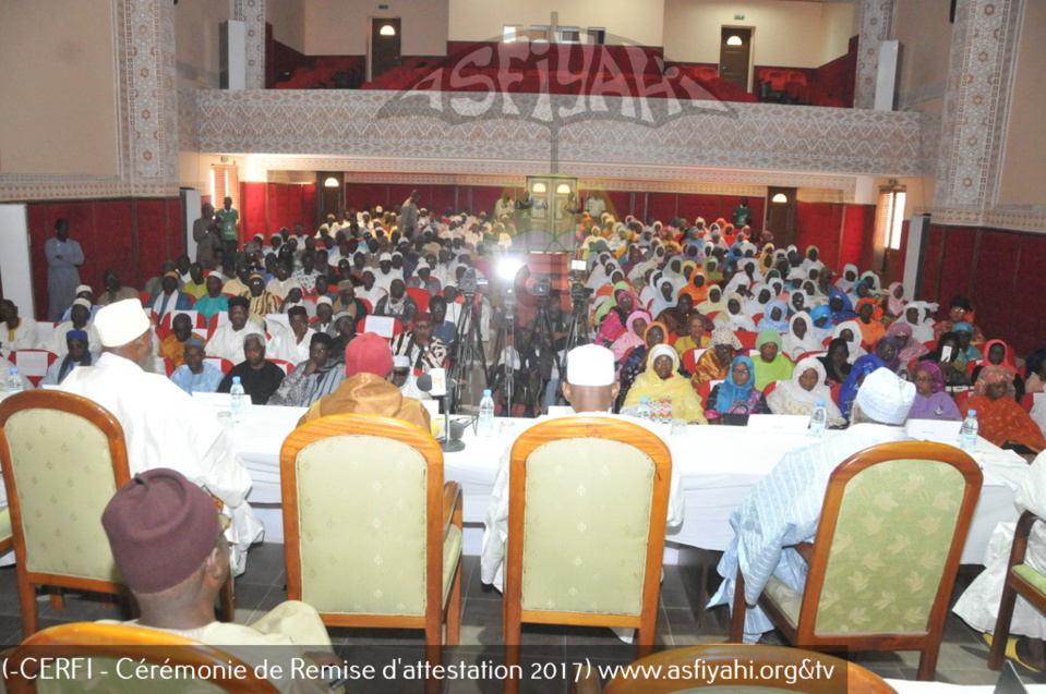 PHOTOS - Les Images de la cérémonie de remise officielle d’attestations aux participants aux séminaires de formation sur divers thèmes islamiques durant l’année académique 2017, organisée par le CERFI du Pr Rawane MBAYE