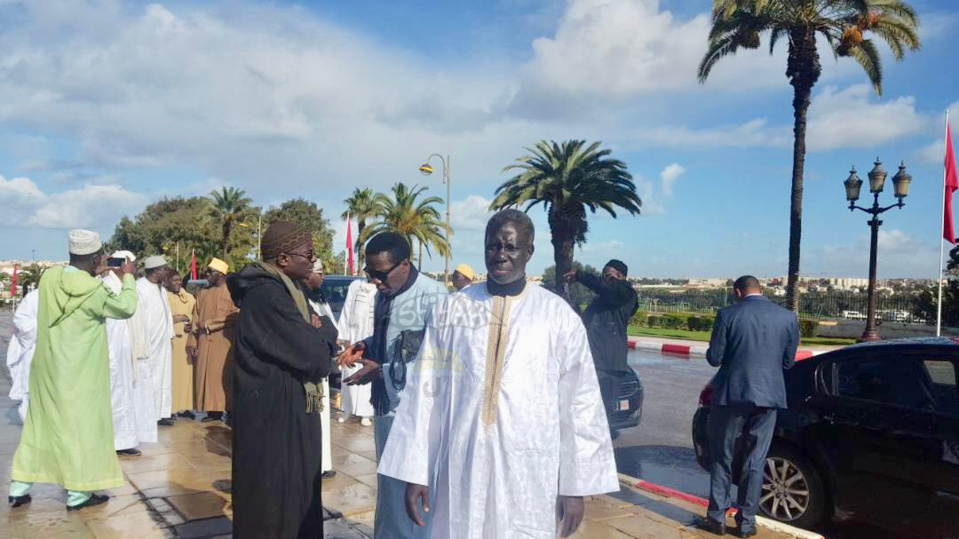 PHOTOS - Arrivé au Maroc du Khalif Général des Tidianes Serigne Babacar Sy Mansour, accompagné de toute la famille de Seydil Hadj Malick Sy (rta)