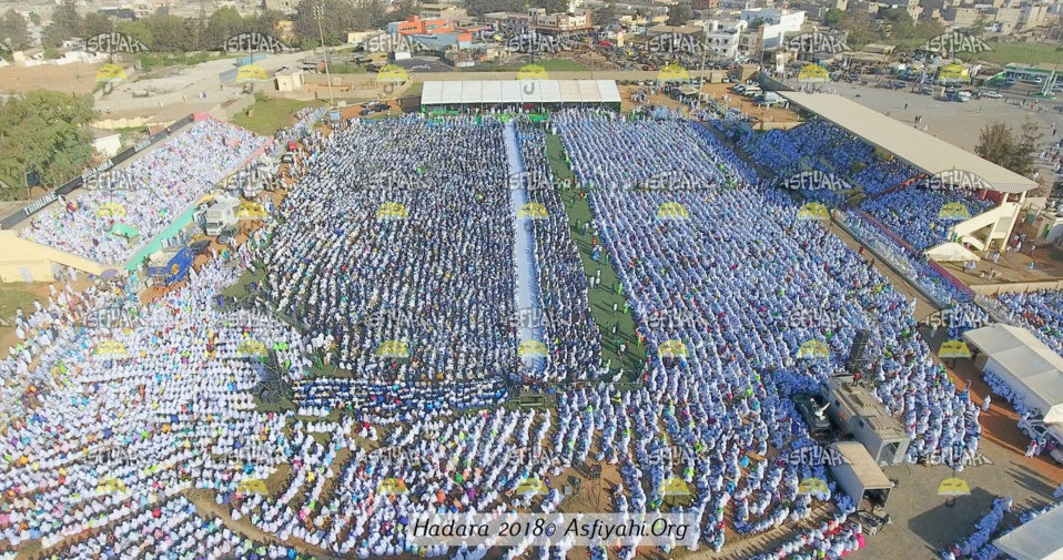 24 PHOTOS - Vue Aérienne de la Hadratoul Jumma de ce Vendredi 11 Mai au Stade Amadou Barry - La Spiritualité Tijan au coeur de Dakar