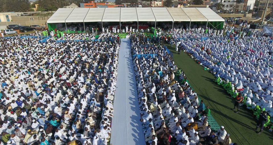 24 PHOTOS - Vue Aérienne de la Hadratoul Jumma de ce Vendredi 11 Mai au Stade Amadou Barry - La Spiritualité Tijan au coeur de Dakar