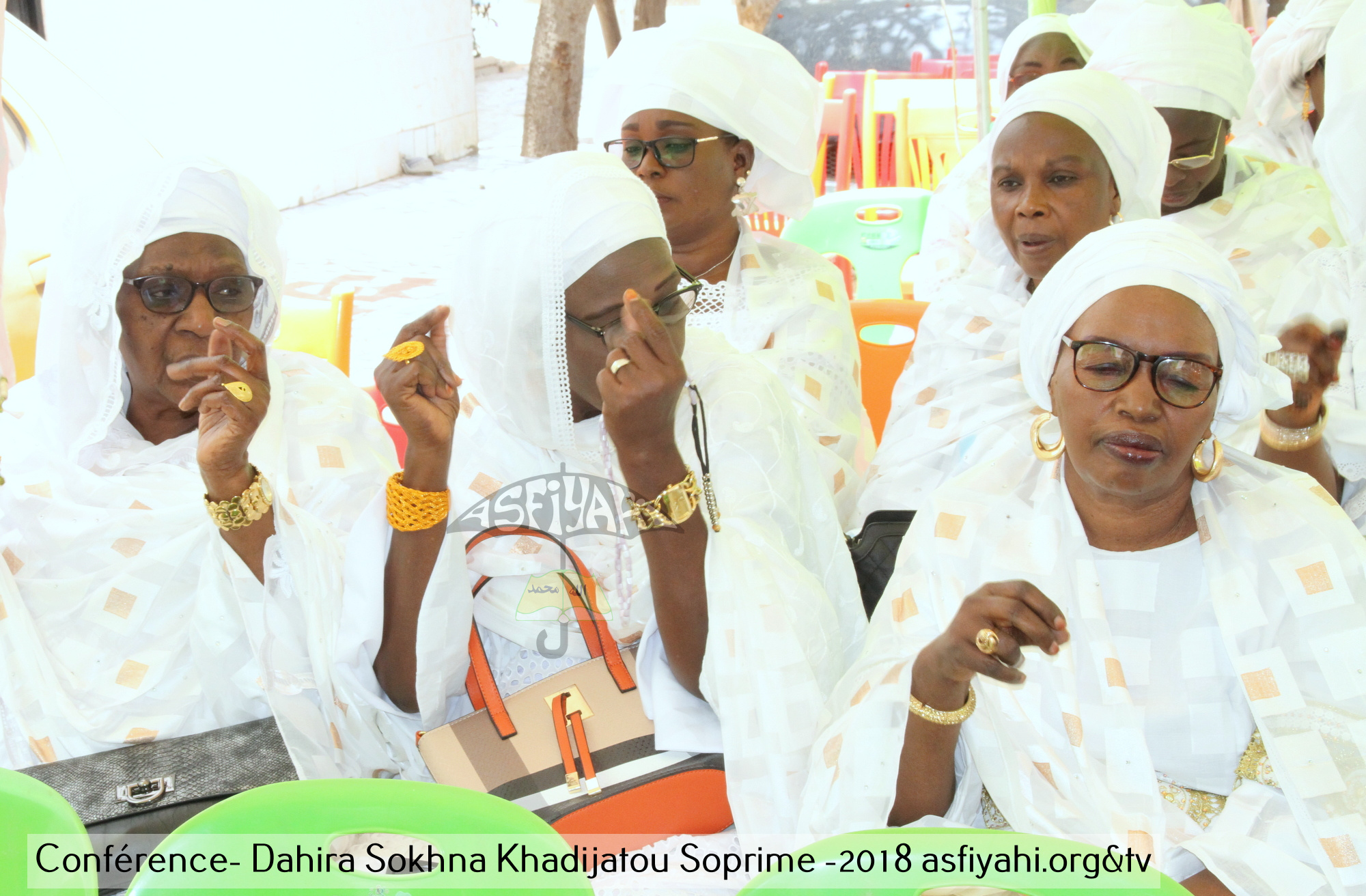 PHOTOS - CITE SOPRIM - Les Images de la Conférence de l'association Sopé Seydatouna khadija, Mère des Croyants , dirigée par Adja Ouly Niang