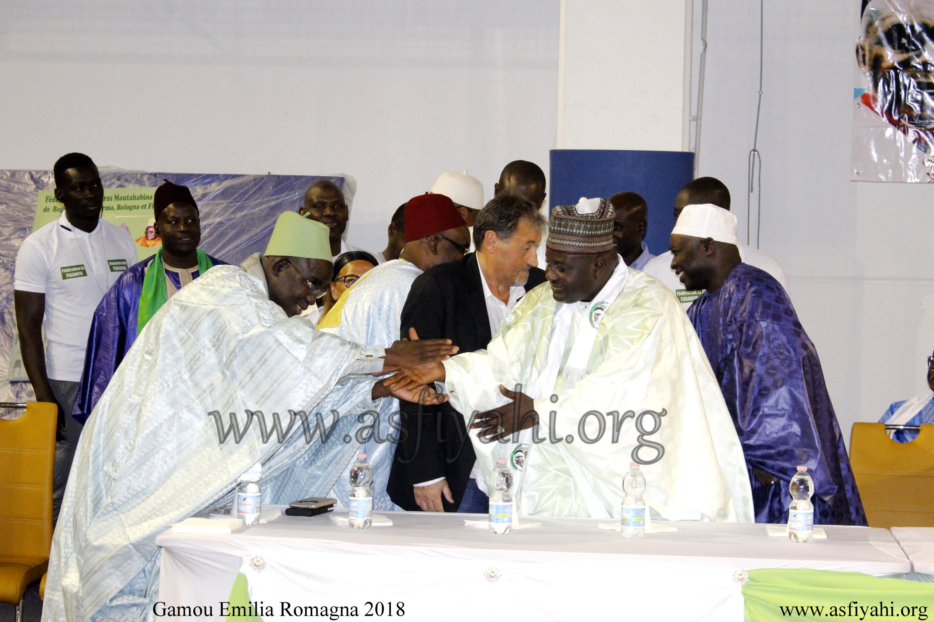 PHOTO - ITALIE - EMILIA ROMAGNA : GAMOU FÉDÉRATION DES DAHIRAS TIDIANES D'EMILIA ROMAGNA PRÉSIDÉ PAR SERIGNE HABIB SY MANSOUR 