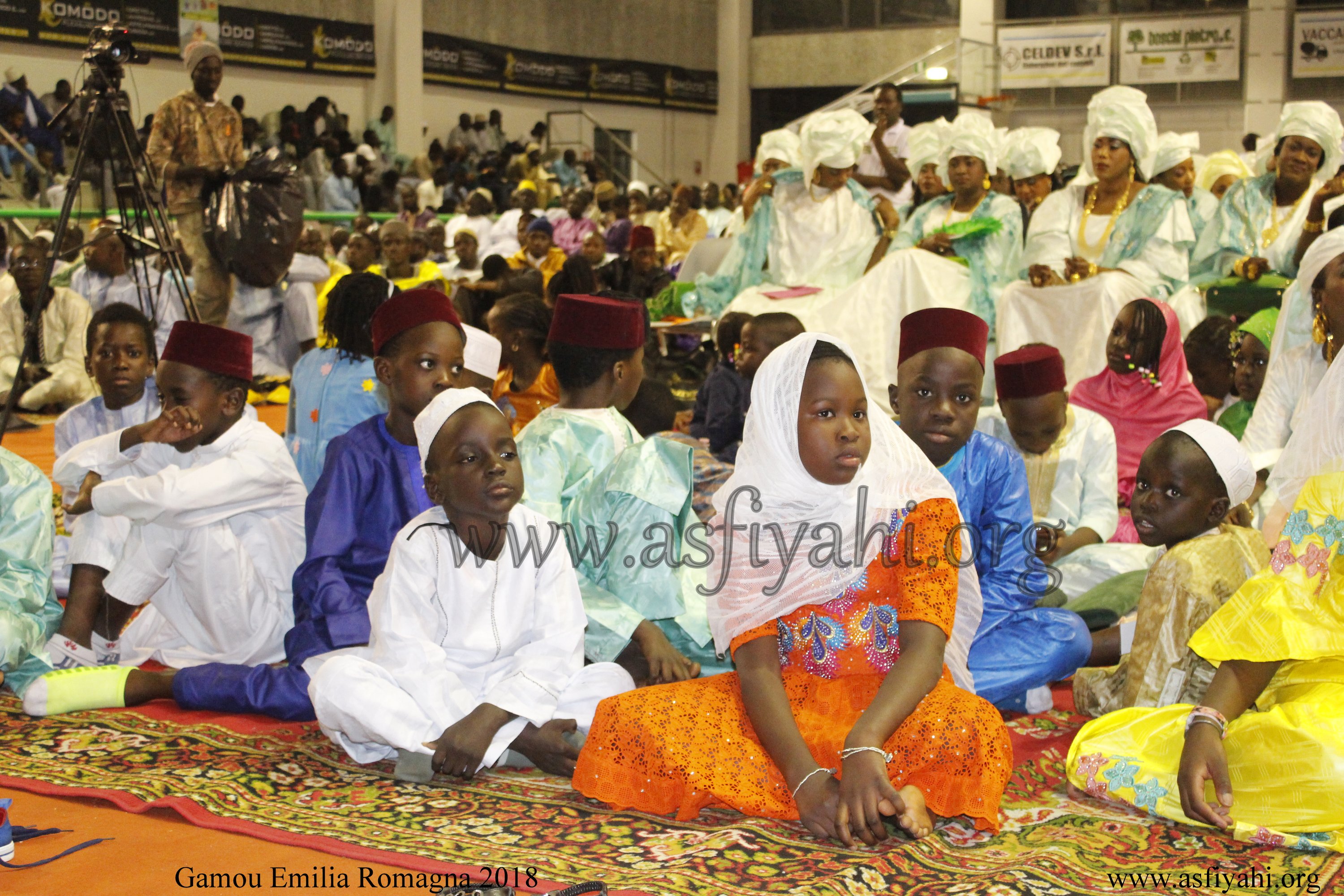 PHOTO - ITALIE - EMILIA ROMAGNA : GAMOU FÉDÉRATION DES DAHIRAS TIDIANES D'EMILIA ROMAGNA PRÉSIDÉ PAR SERIGNE HABIB SY MANSOUR 