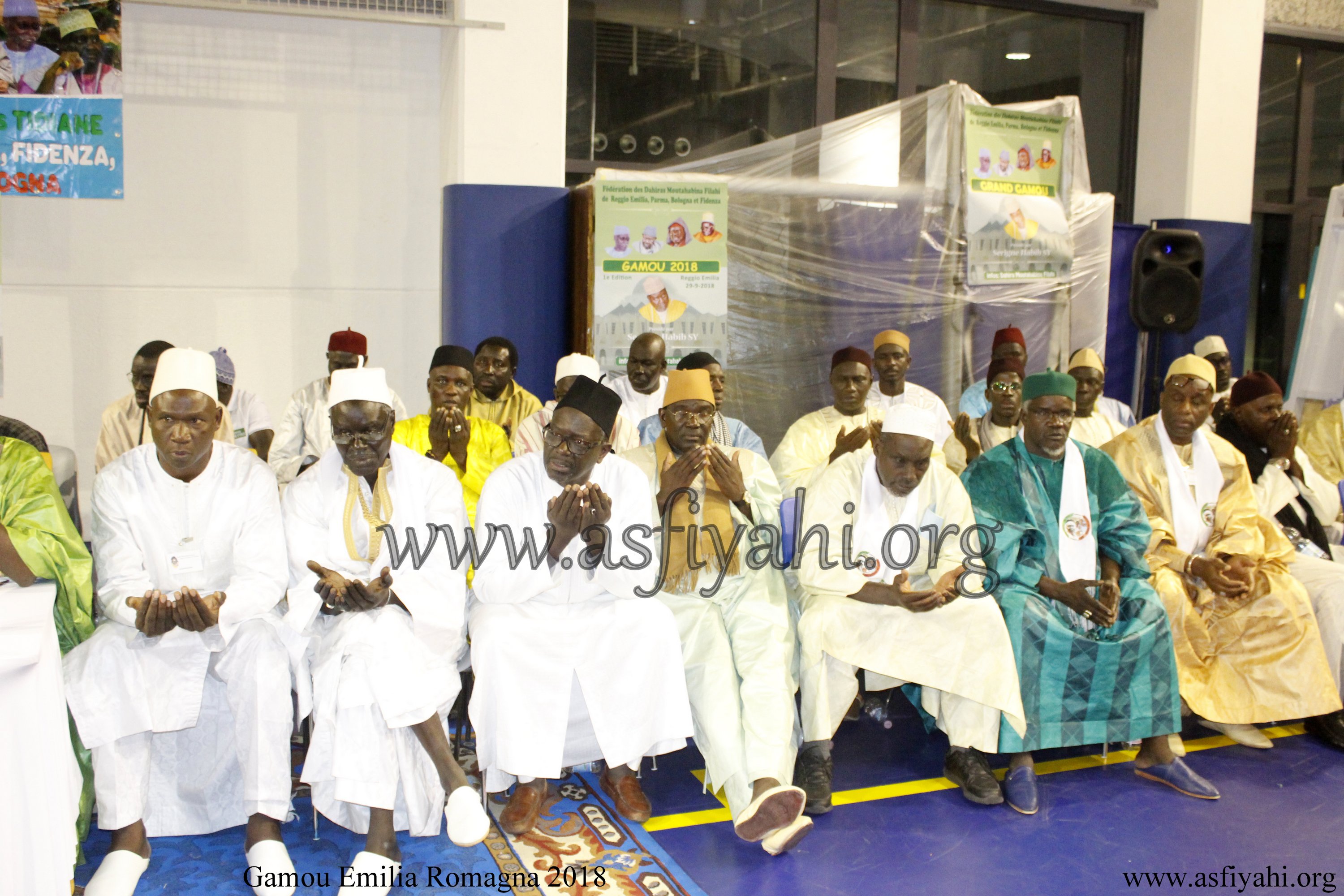 PHOTO - ITALIE - EMILIA ROMAGNA : GAMOU FÉDÉRATION DES DAHIRAS TIDIANES D'EMILIA ROMAGNA PRÉSIDÉ PAR SERIGNE HABIB SY MANSOUR 