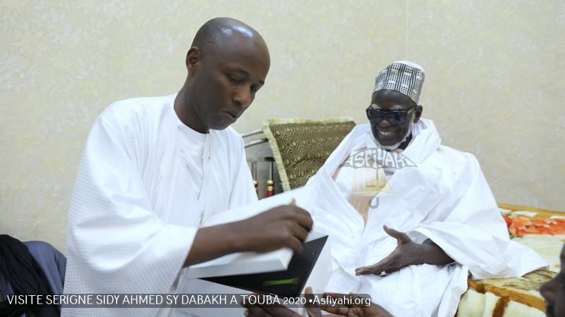PHOTOS - Serigne Mountakha Mbacké, parrain du Gamou annuel de Diacksao: Les Images de la Visite de Serigne Sidy Ahmed Sy Dabakh à Touba