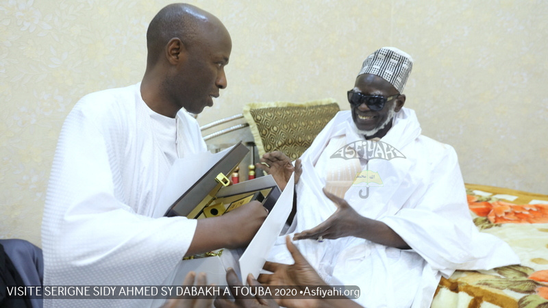 PHOTOS - Serigne Mountakha Mbacké, parrain du Gamou annuel de Diacksao: Les Images de la Visite de Serigne Sidy Ahmed Sy Dabakh à Touba
