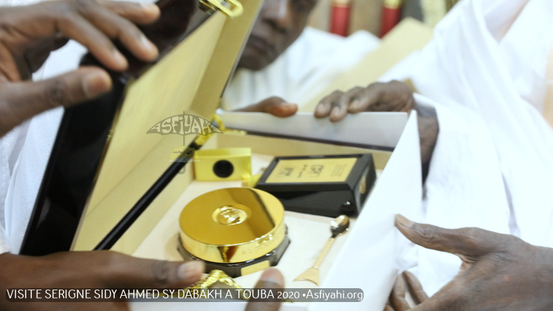 PHOTOS - Serigne Mountakha Mbacké, parrain du Gamou annuel de Diacksao: Les Images de la Visite de Serigne Sidy Ahmed Sy Dabakh à Touba