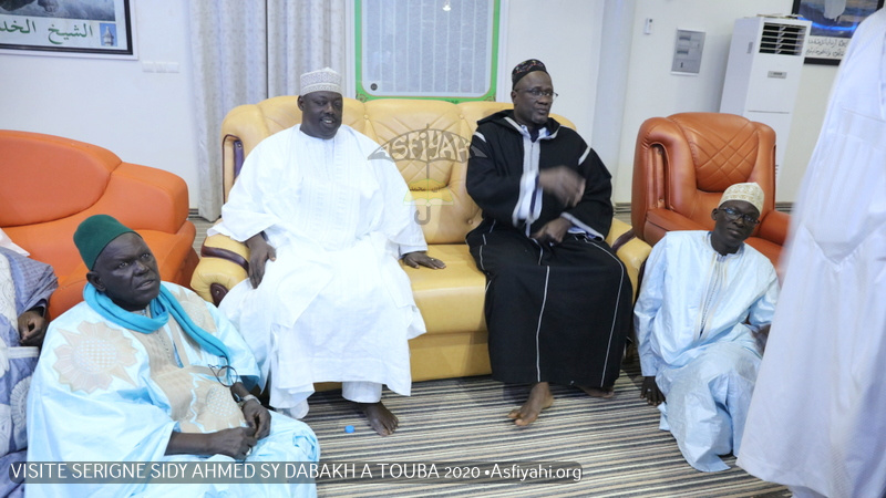 PHOTOS - Serigne Mountakha Mbacké, parrain du Gamou annuel de Diacksao: Les Images de la Visite de Serigne Sidy Ahmed Sy Dabakh à Touba