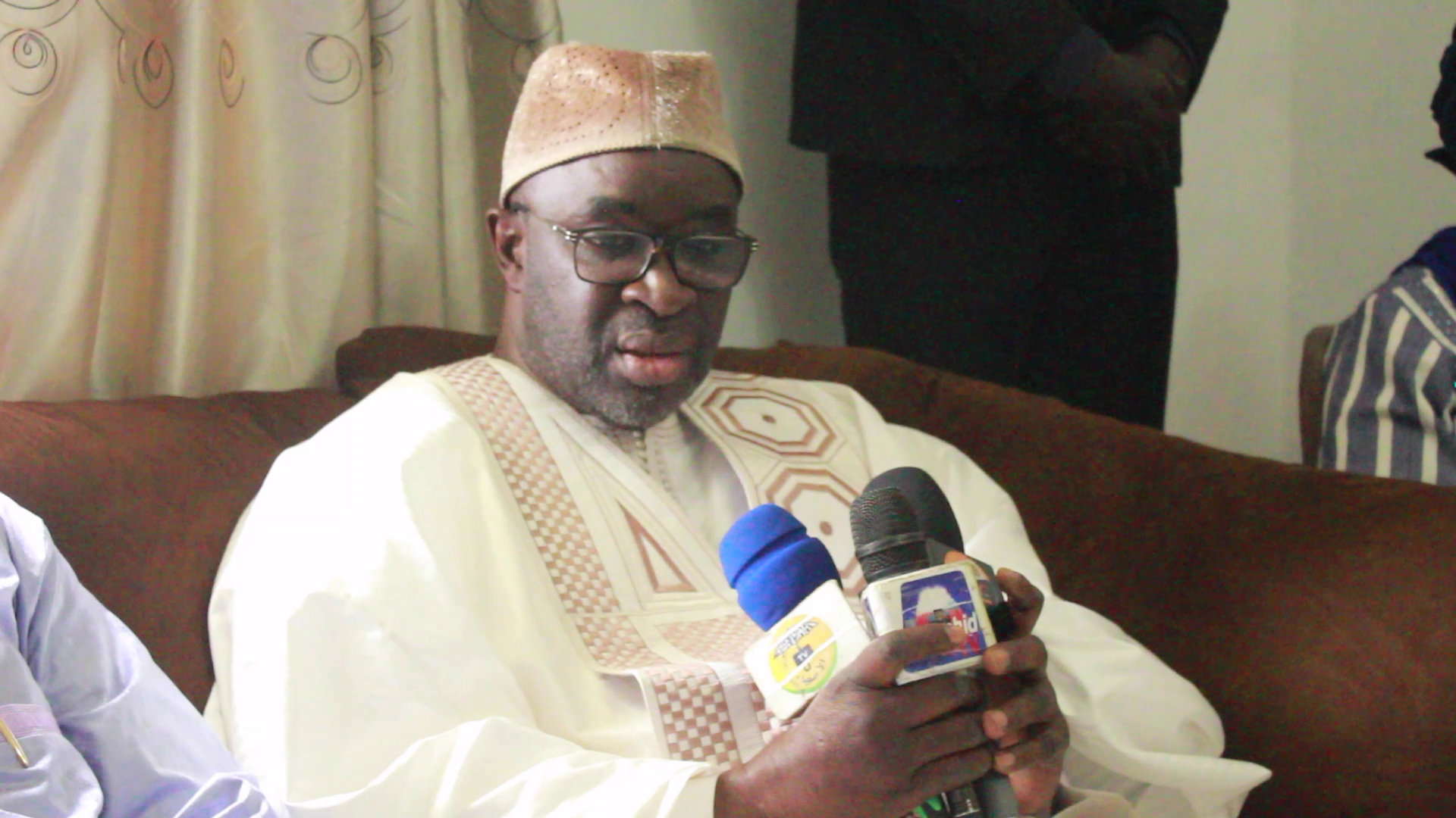 PHOTOS - GAMBIE - Serigne Babacar Sy Mansour assiste à la Prière de ce Vendredi 24 janvier et reçoit une délégation du parlement  de la CEDEAO 